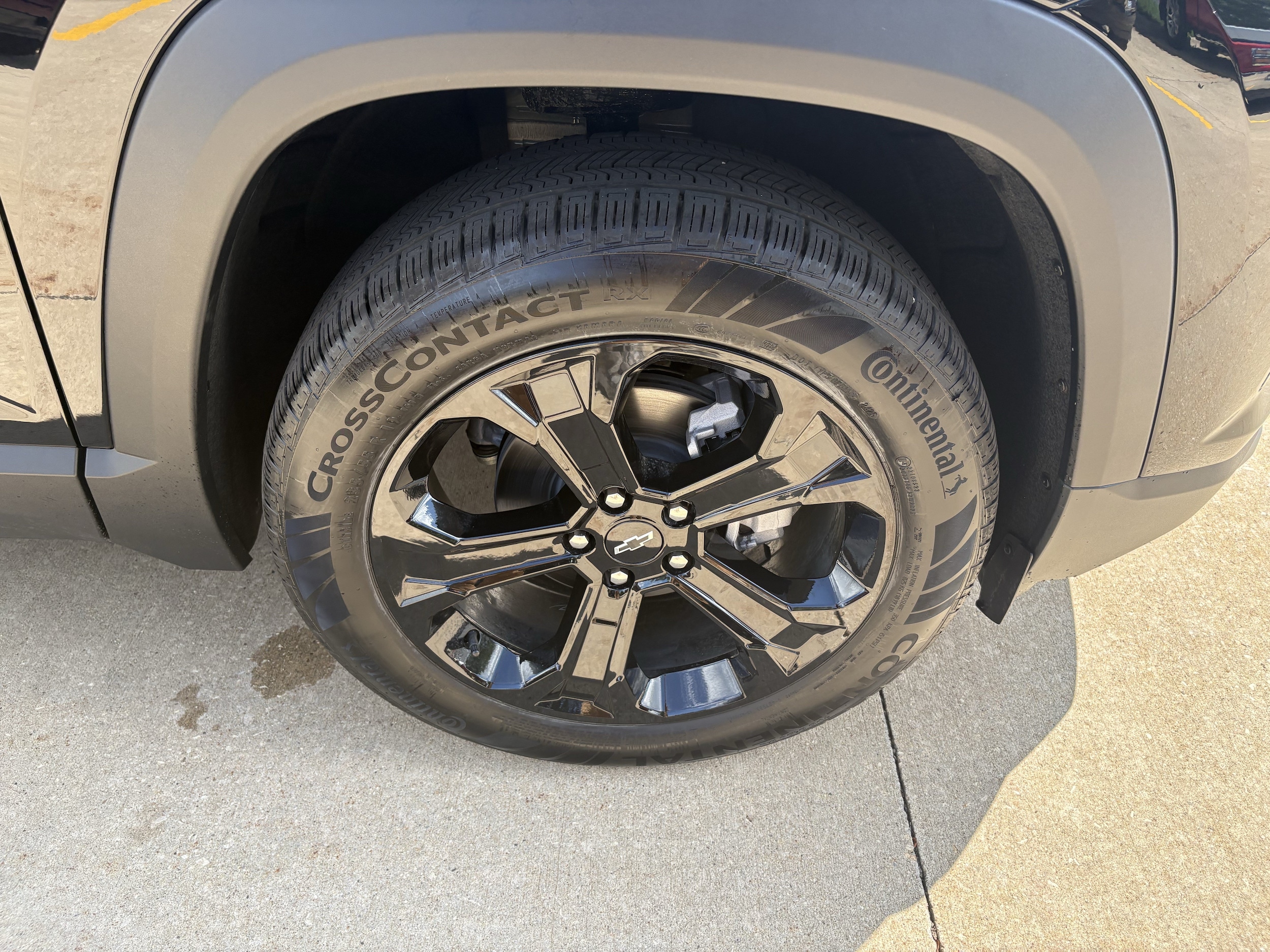 2027 Chevrolet Equinox LT - Photo 9