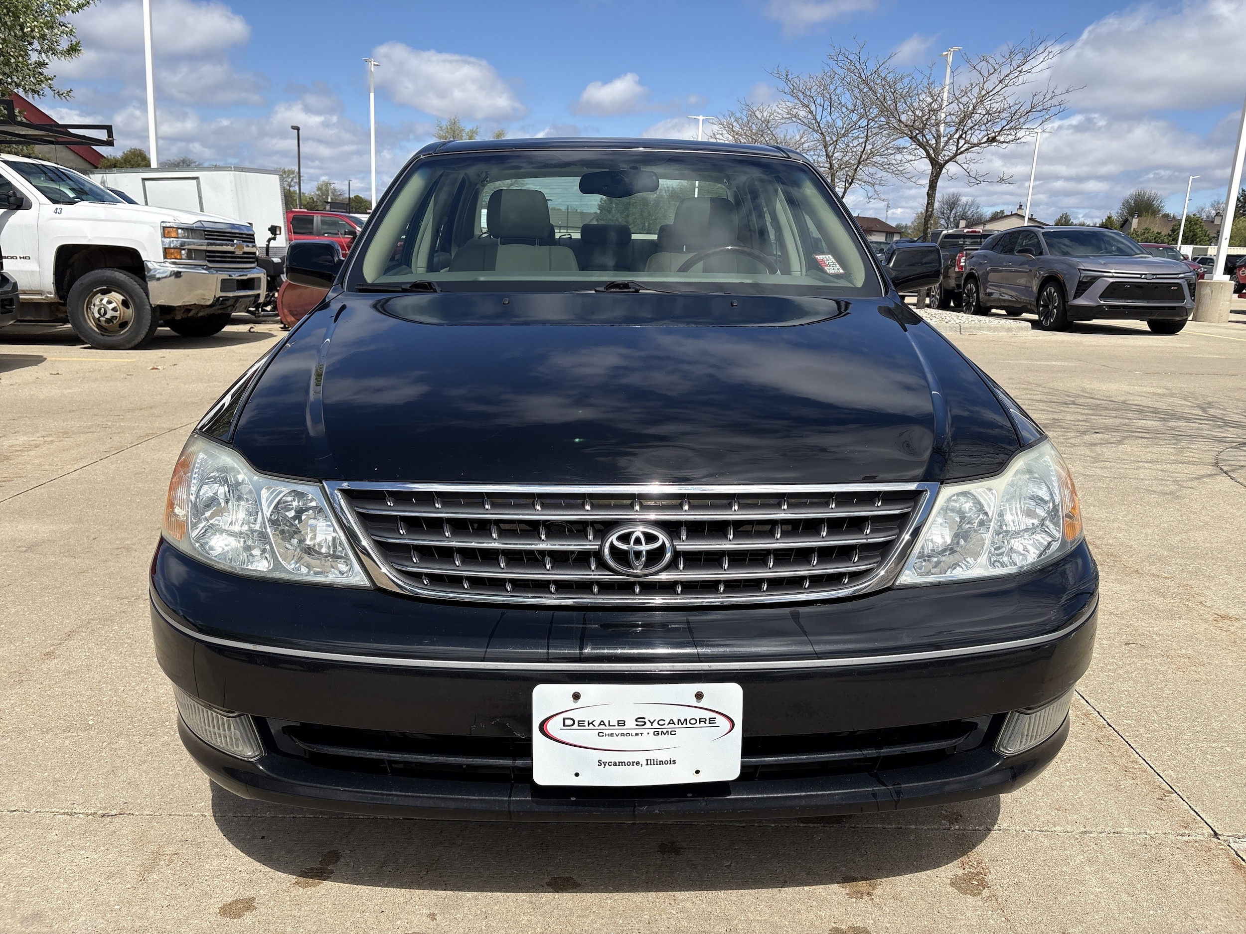 Used 2003 Toyota Avalon XL with VIN 4T1BF28BX3U285761 for sale in Sycamore, IL