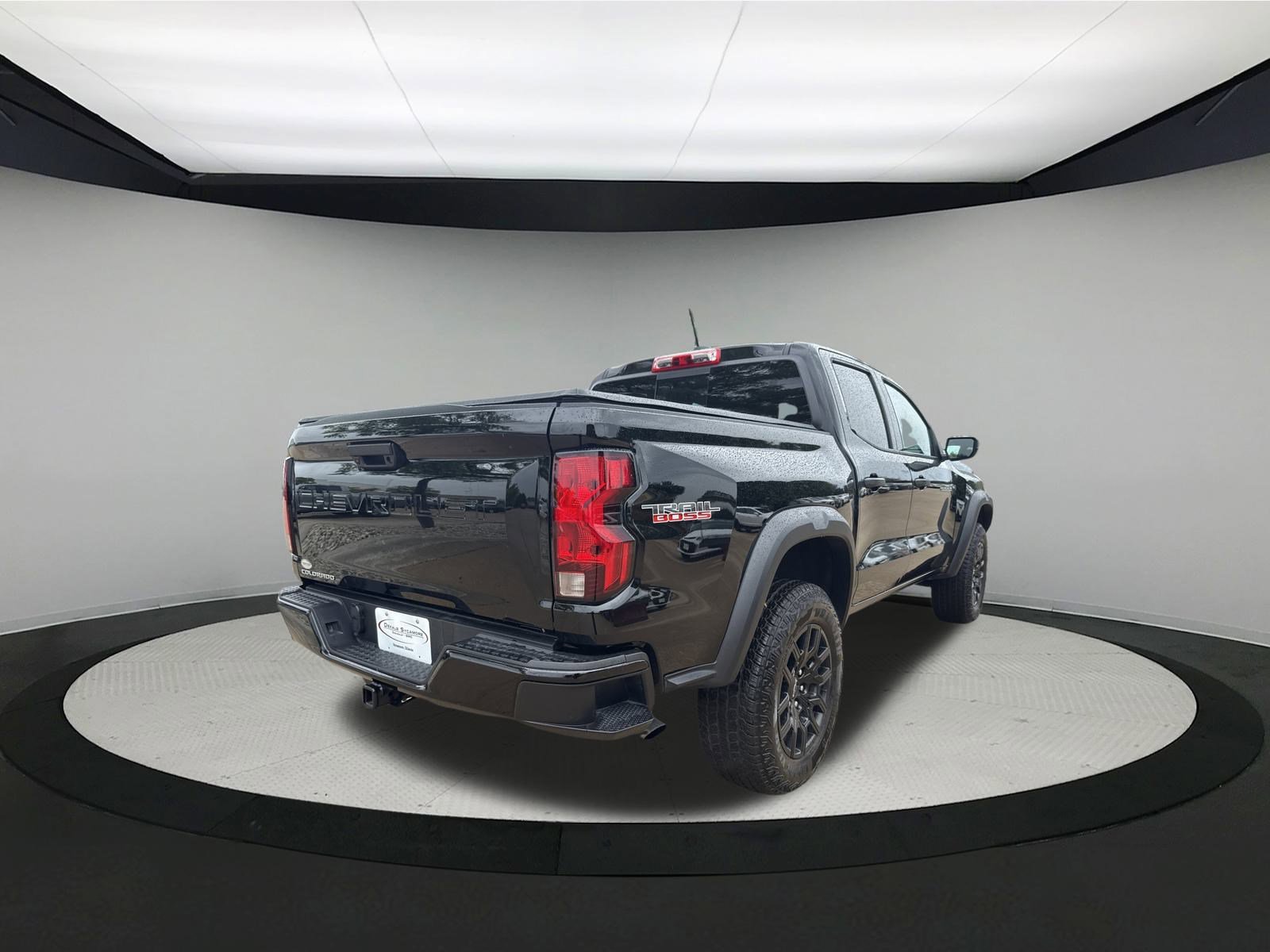 2024 Chevrolet Colorado Trail Boss photo 2
