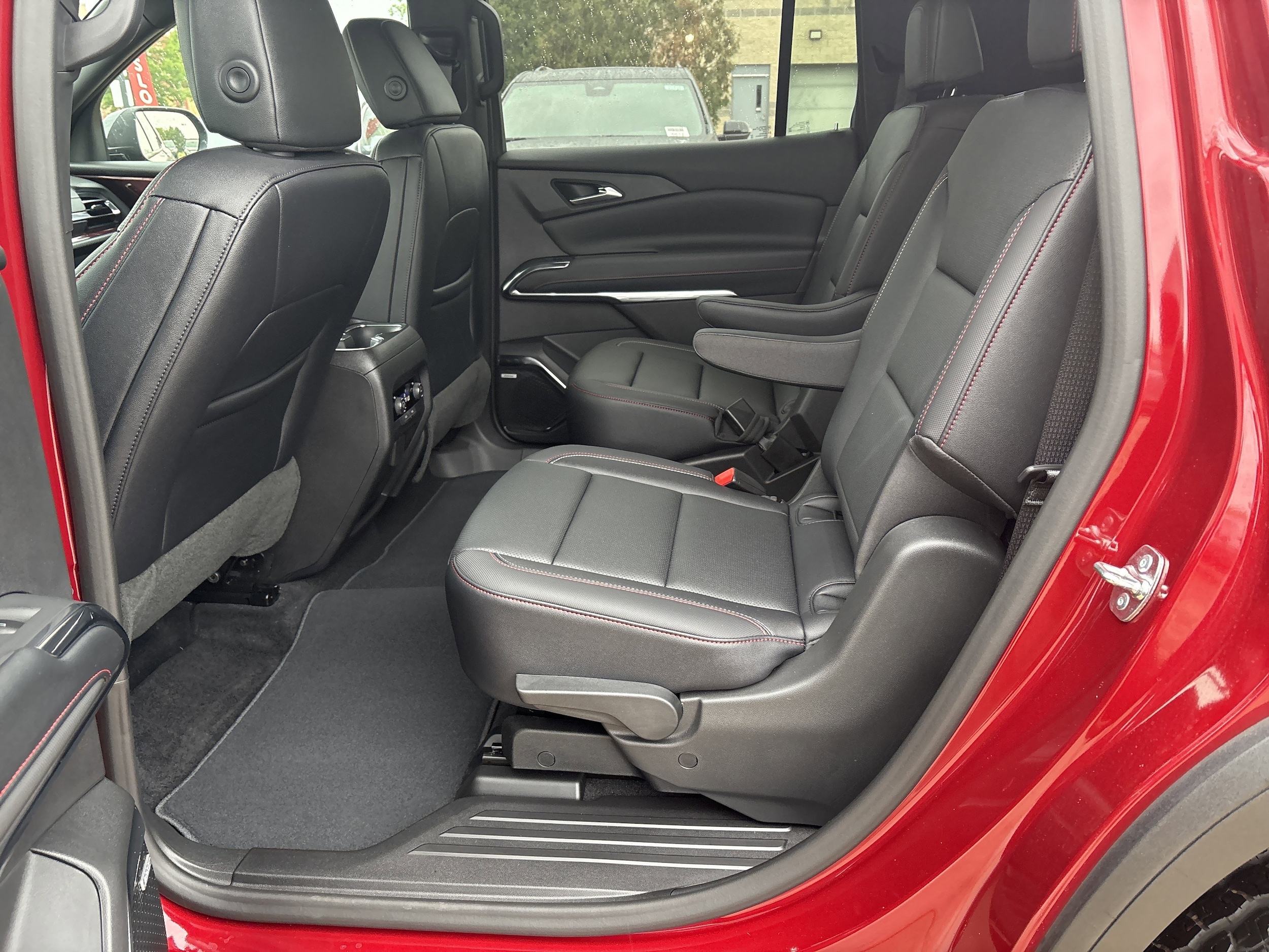 2026 Chevrolet Traverse Z71 - Photo 13