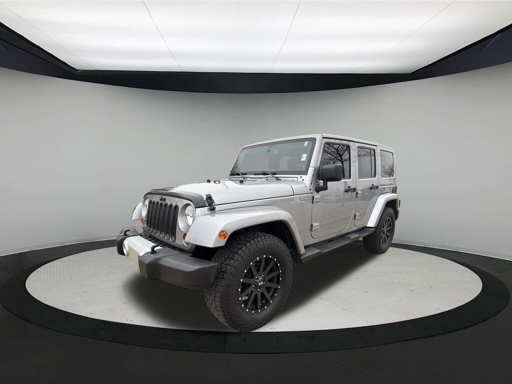 Used 2013 Jeep Wrangler Unlimited Sahara