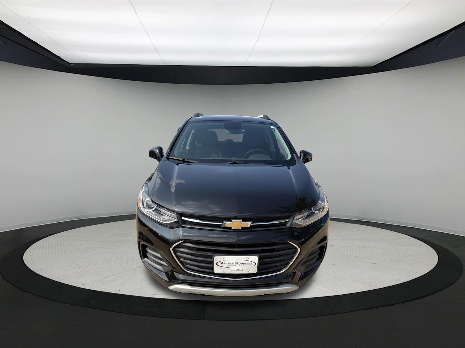 Used 2019 Chevrolet Trax LT with VIN KL7CJLSB8KB883702 for sale in Sycamore, IL