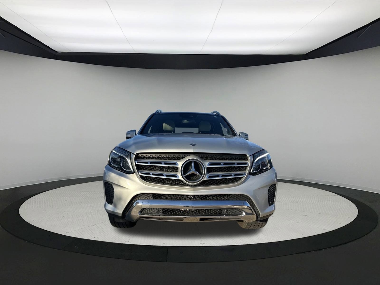 Used 2018 Mercedes-Benz GLS-Class GLS450 with VIN 4JGDF6EE3JB180552 for sale in Sycamore, IL