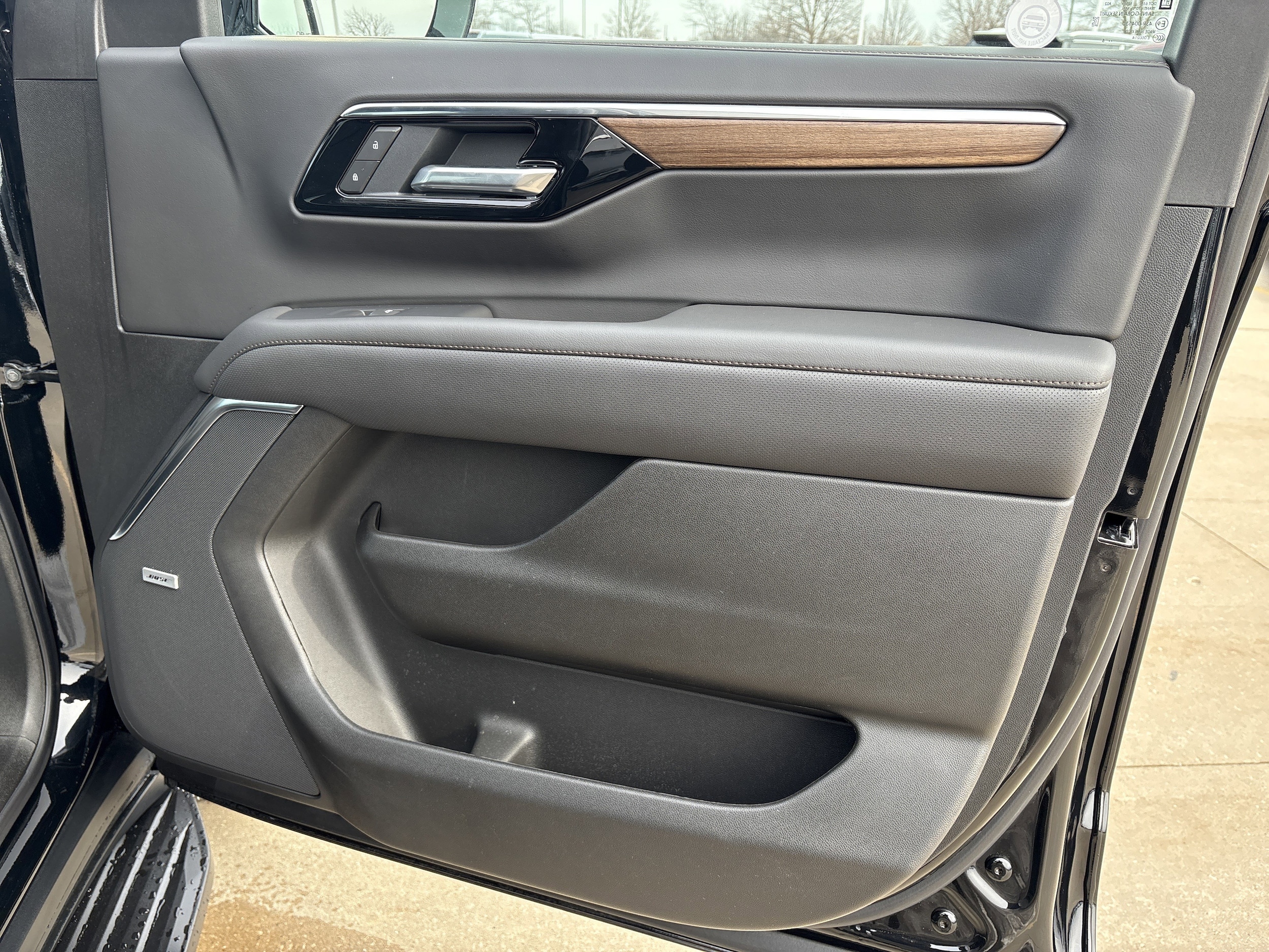 2025 Chevrolet Suburban High Country - Photo 25