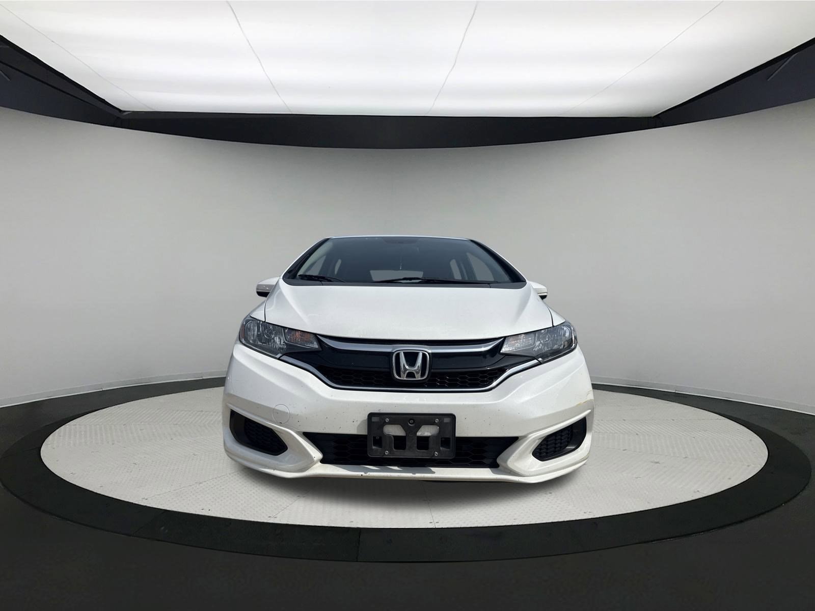 Used 2018 Honda Fit LX with VIN 3HGGK5H48JM734608 for sale in Sycamore, IL