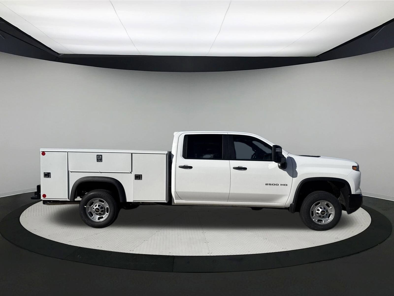2025 Chevrolet Silverado 2500HD photo 4