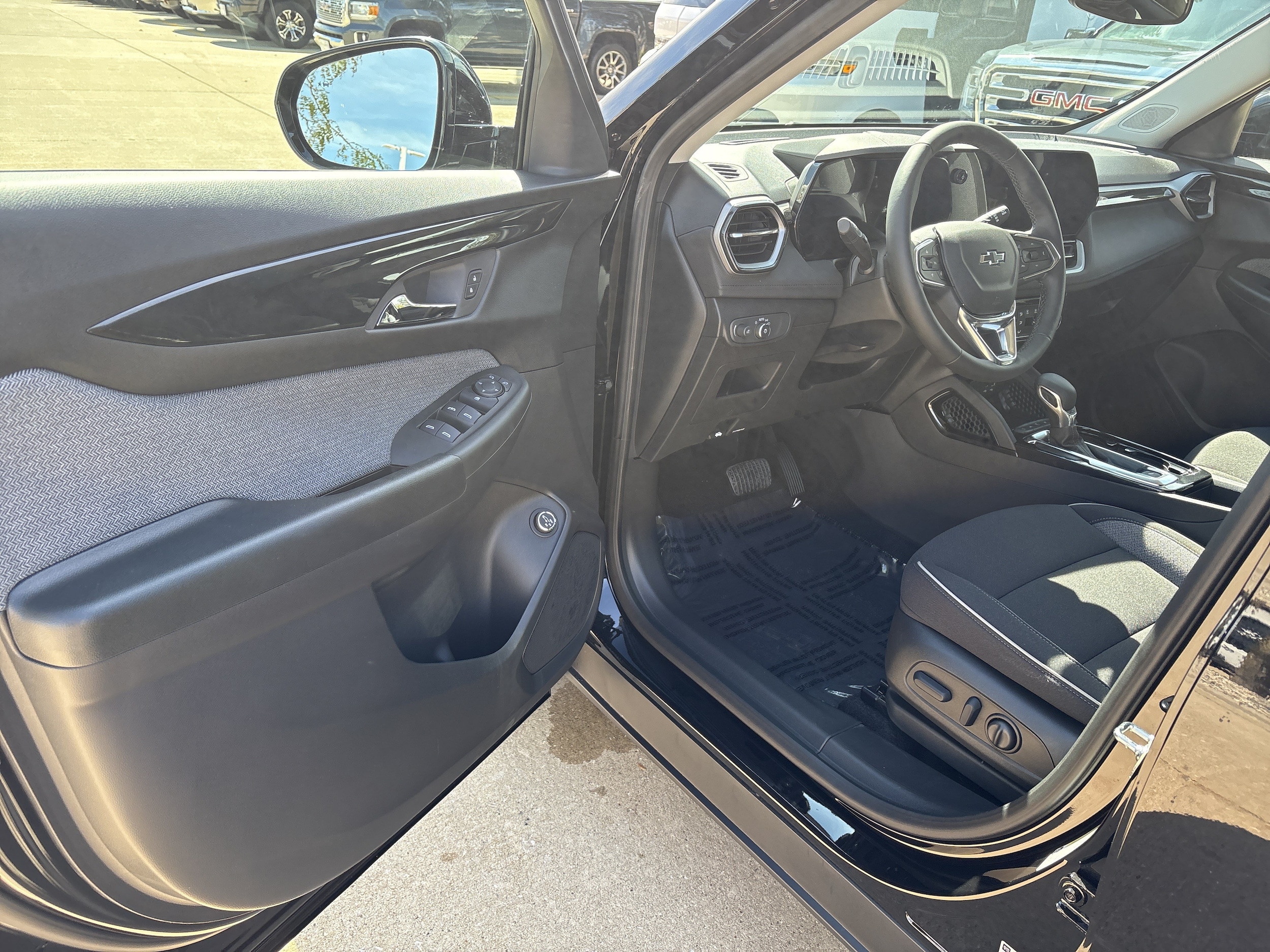 2026 Chevrolet Trailblazer LT - Photo 15