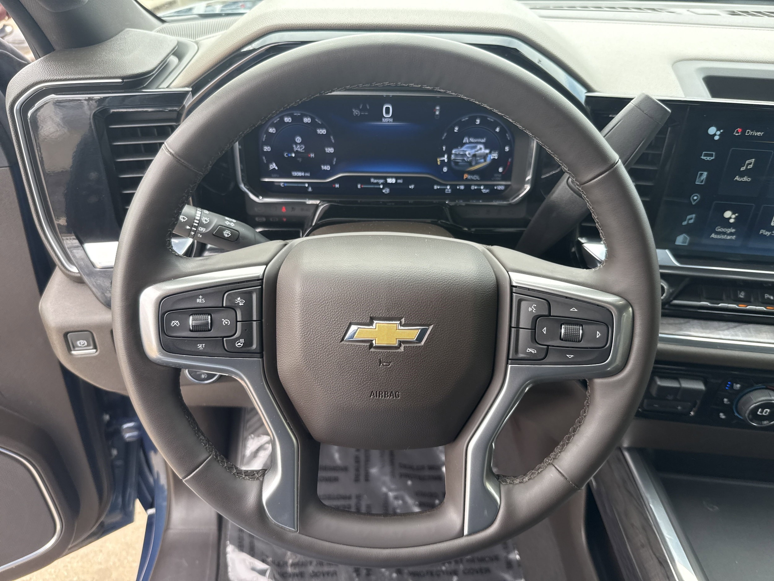 2024 Chevrolet Silverado 3500HD LTZ - Photo 17