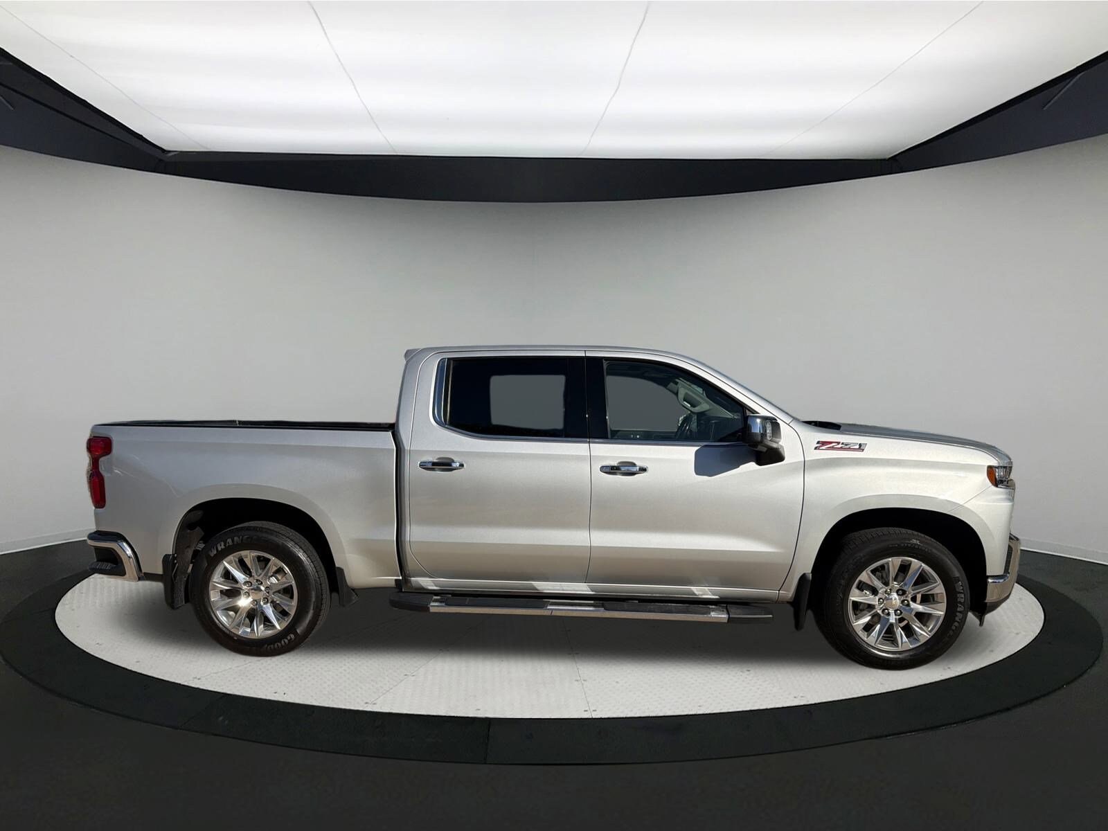 2021 Chevrolet Silverado 1500 LTZ photo 3
