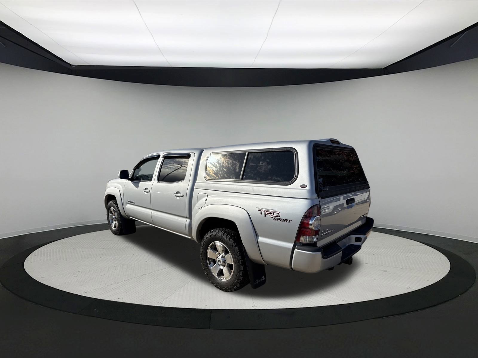 2009 Toyota Tacoma photo 2