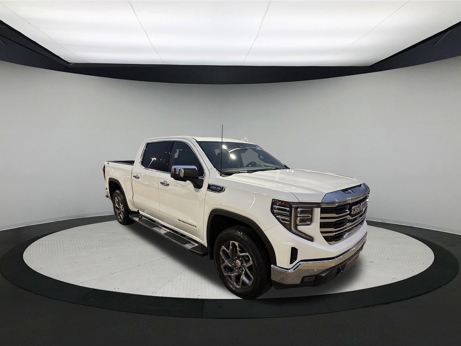 2026 GMC Sierra 1500 SLT's photo