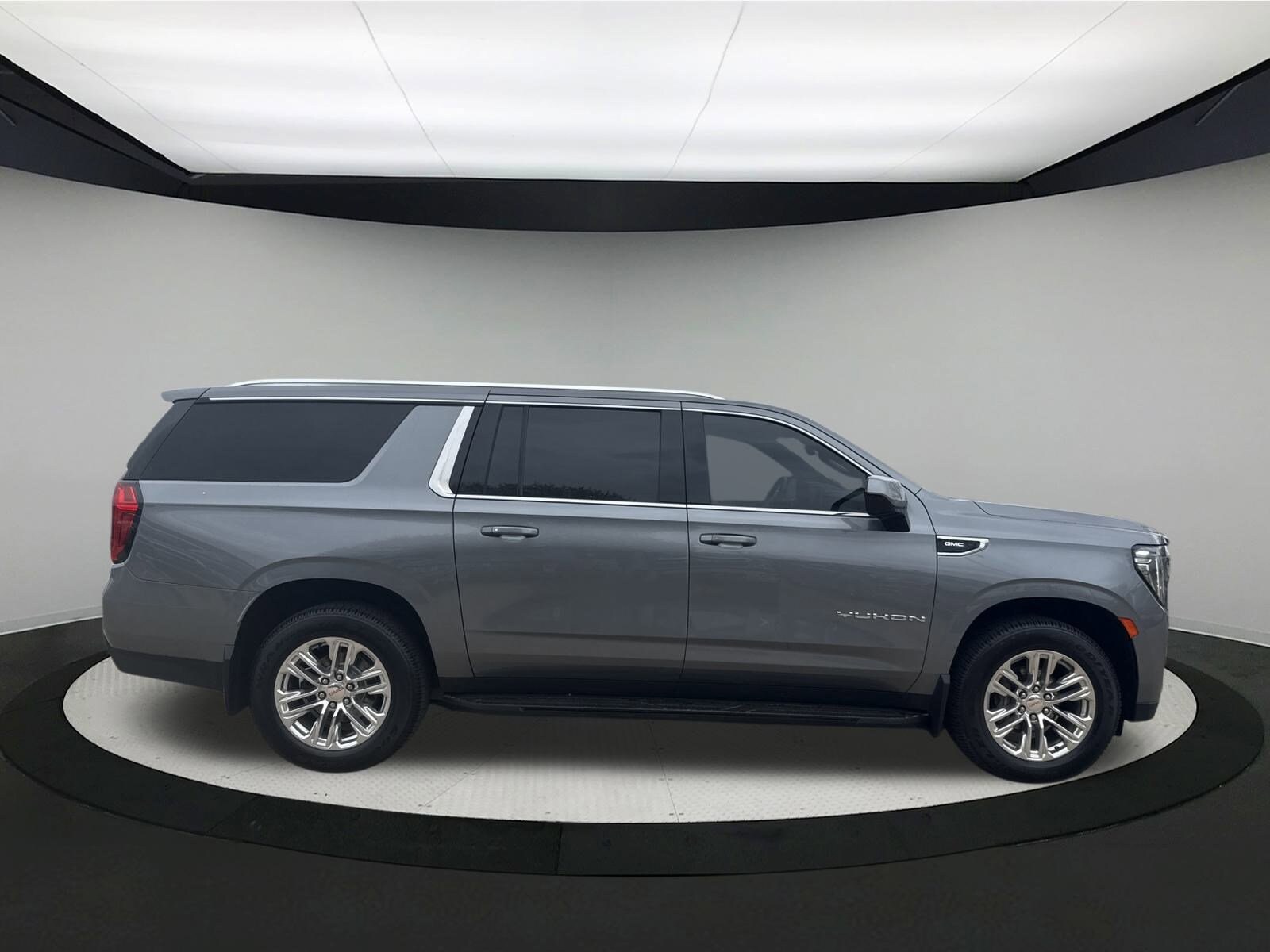 2022 Gmc Yukon XL SLE photo 3