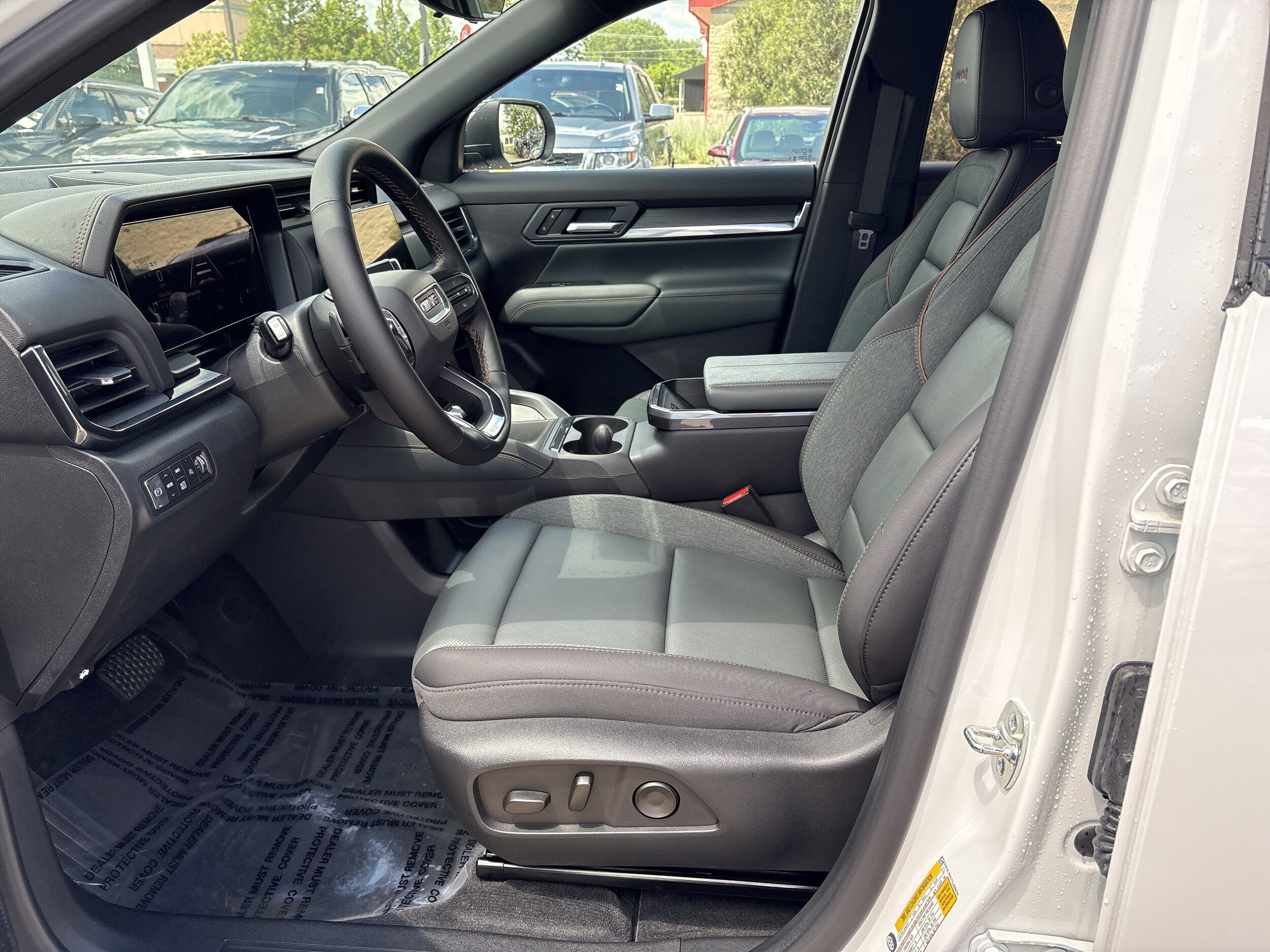 2026 GMC Terrain AT4 - Photo 11