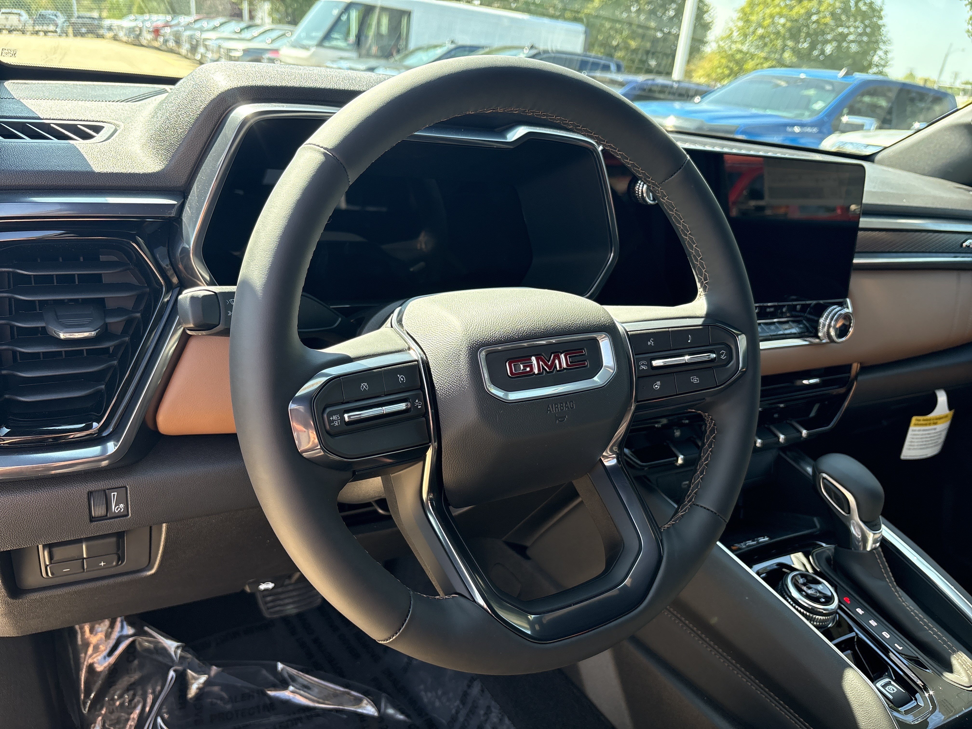 2026 GMC Canyon AT4 - Photo 19