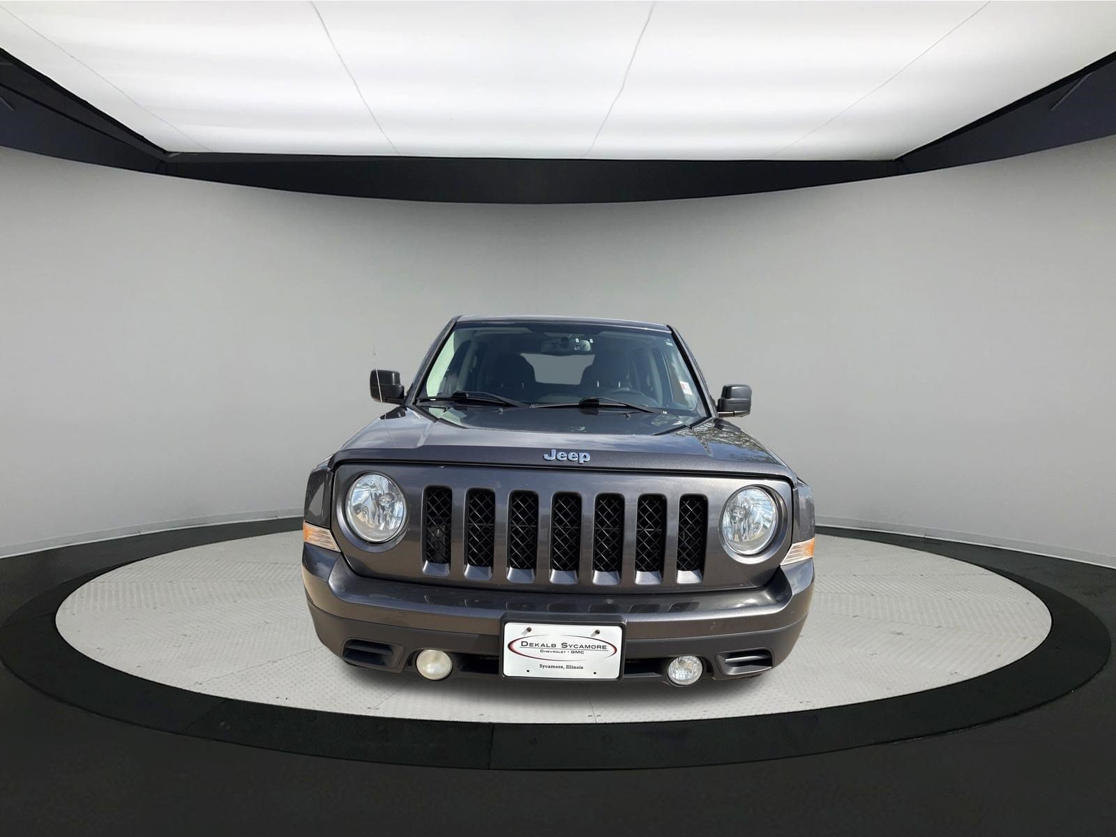 Used 2017 Jeep Patriot Sport with VIN 1C4NJPBB9HD203824 for sale in Sycamore, IL