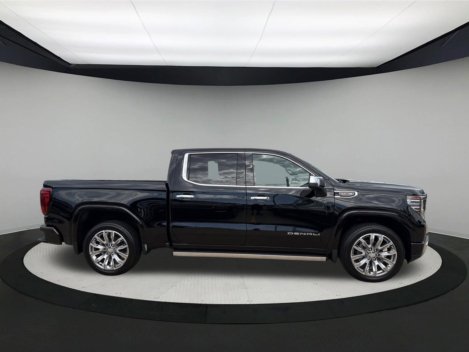 2026 GMC Sierra 1500 Denali - Photo 6