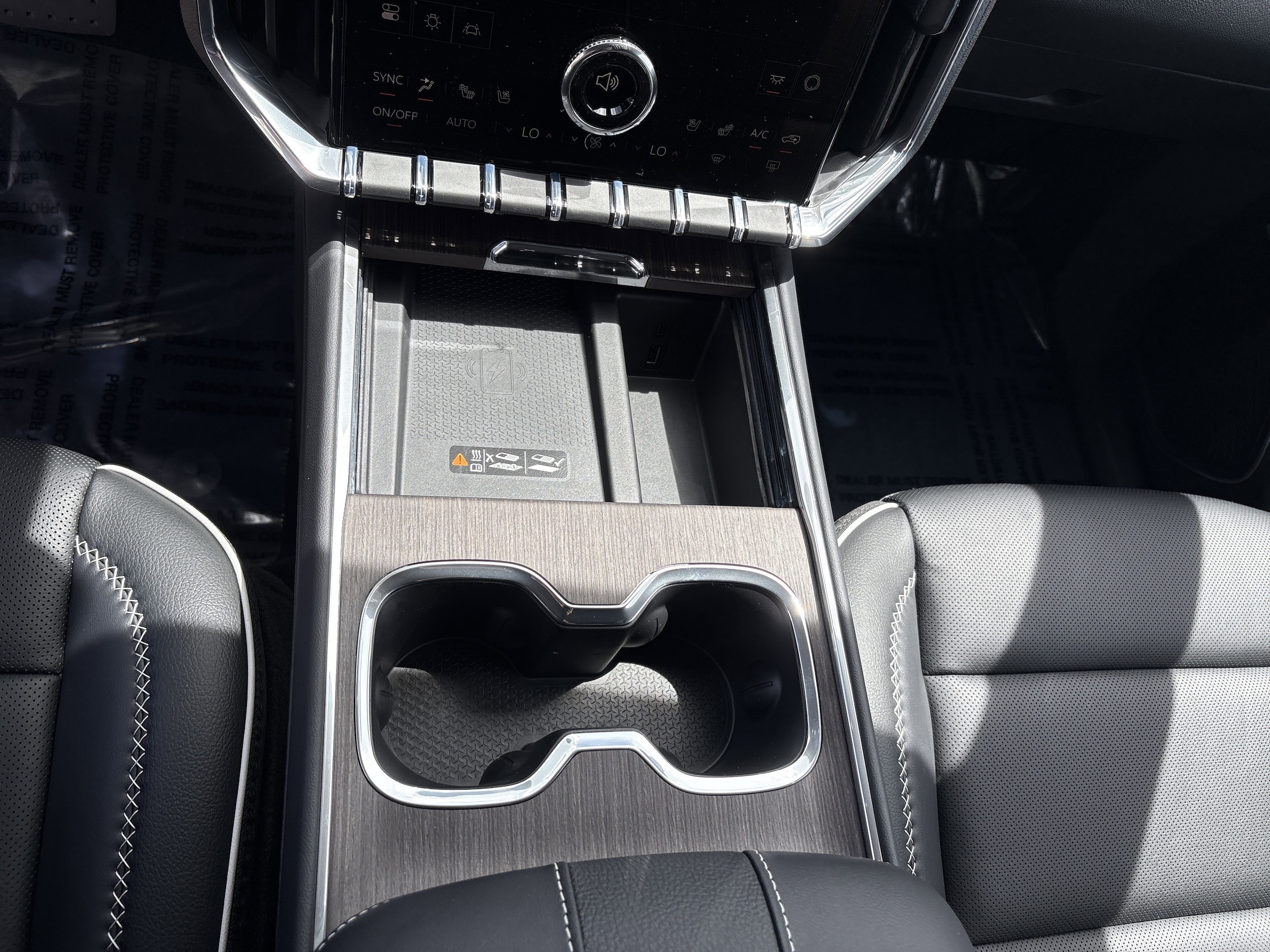 2026 GMC Acadia Denali - Photo 25