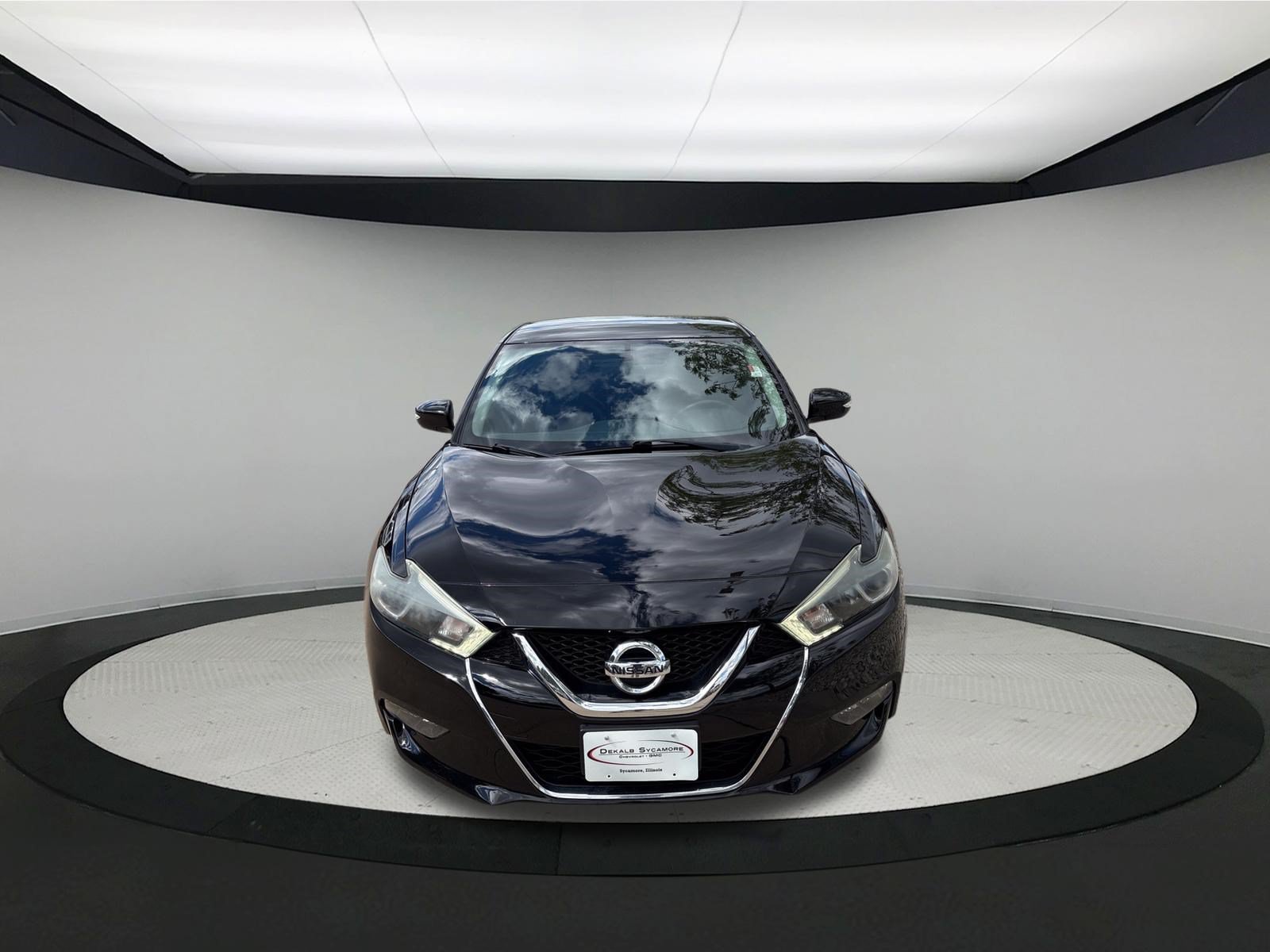 Used 2018 Nissan Maxima SV with VIN 1N4AA6AP1JC365583 for sale in Sycamore, IL