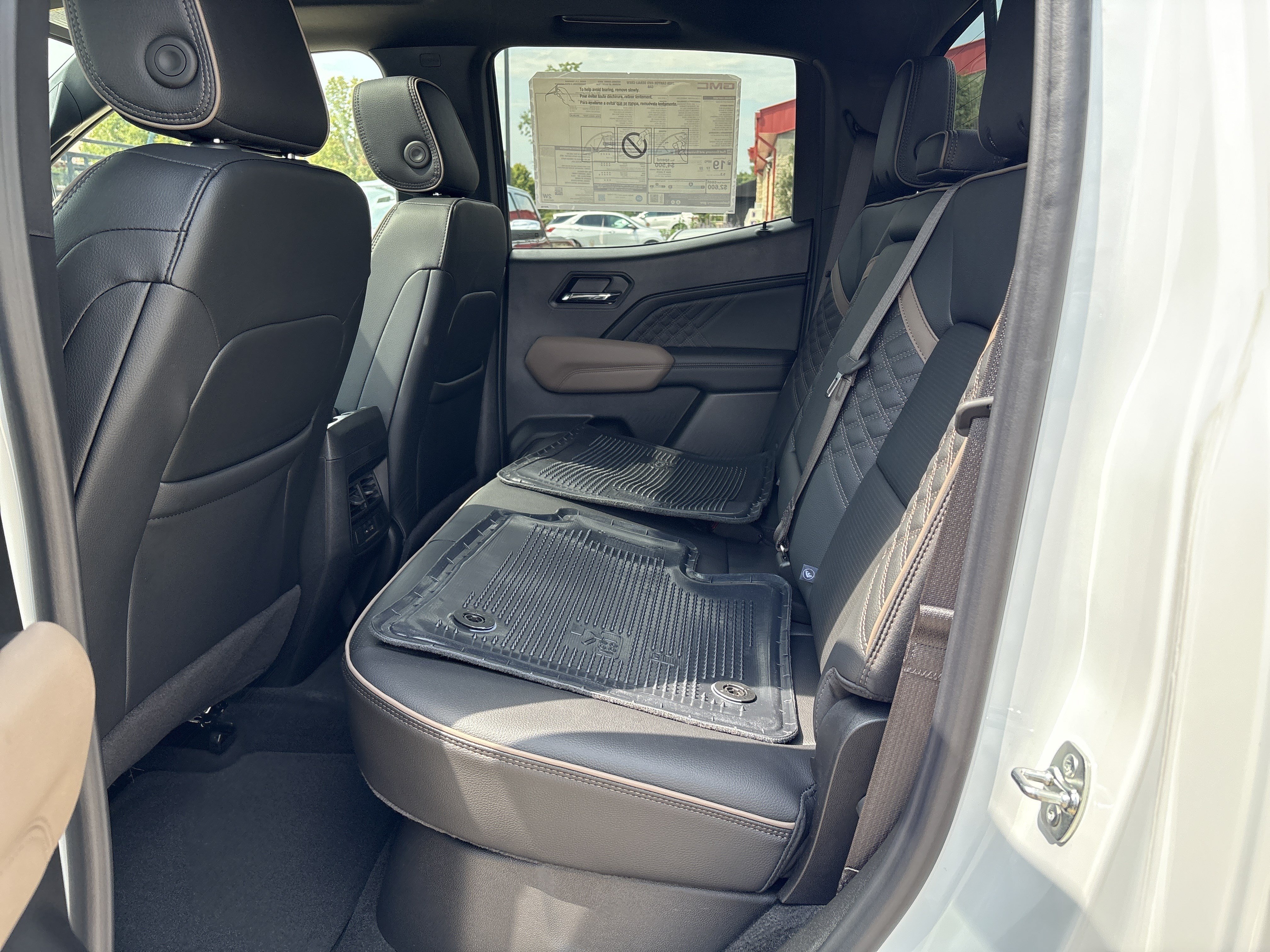2026 GMC Canyon Denali - Photo 13