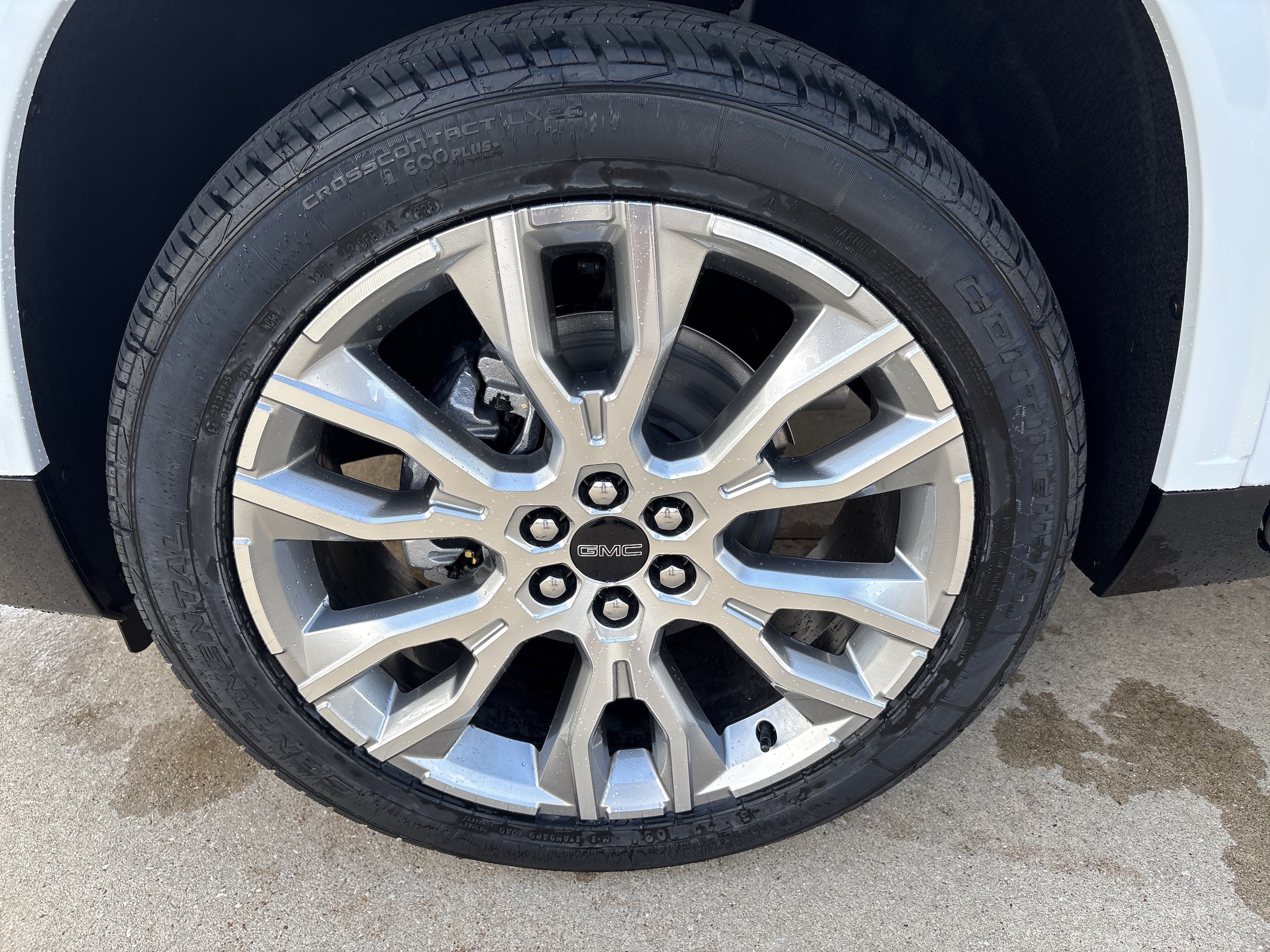 2026 GMC Acadia Denali - Photo 9
