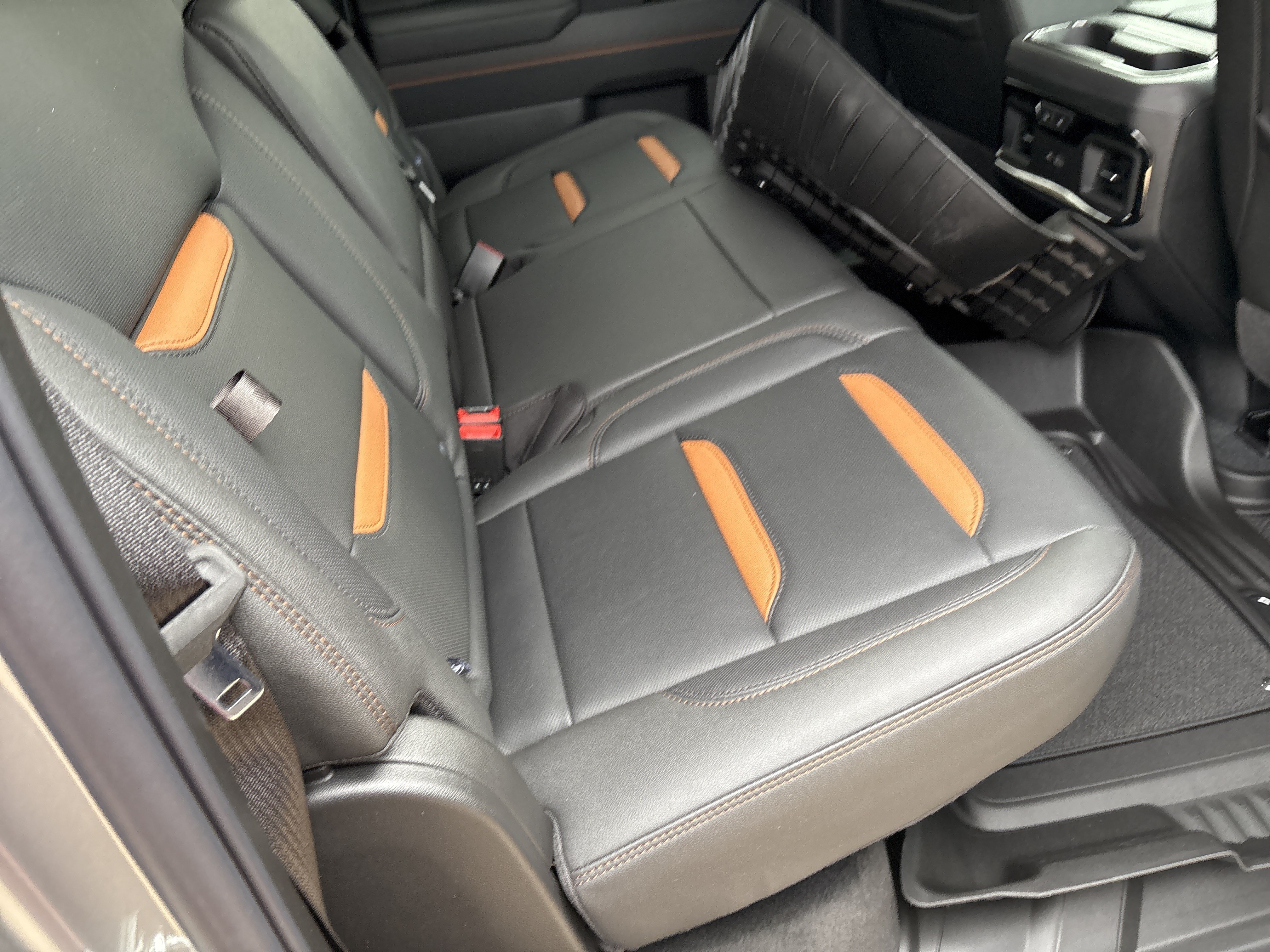 2026 GMC Sierra 1500 AT4 - Photo 18
