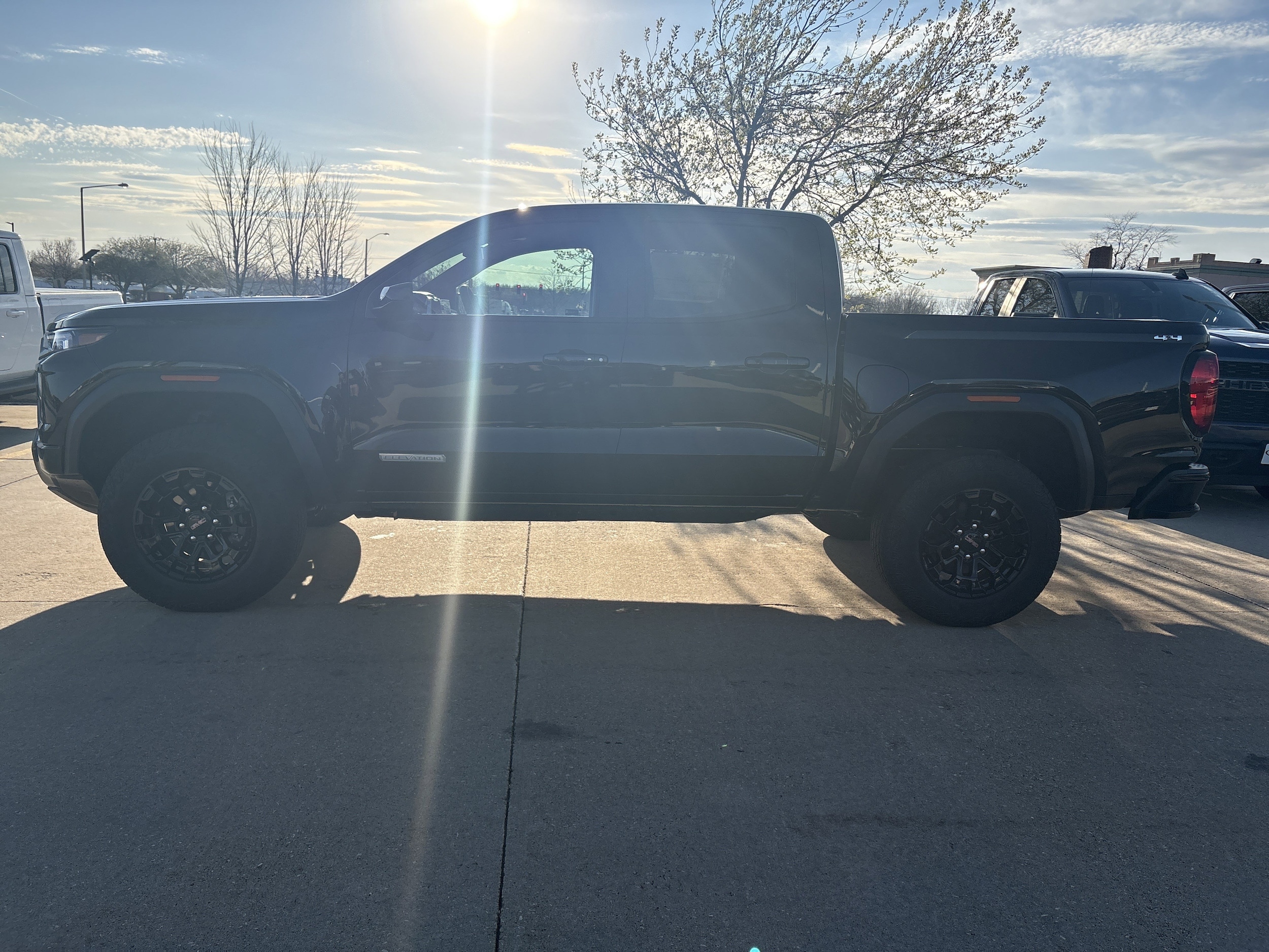 2026 GMC Canyon Elevation - Photo 2