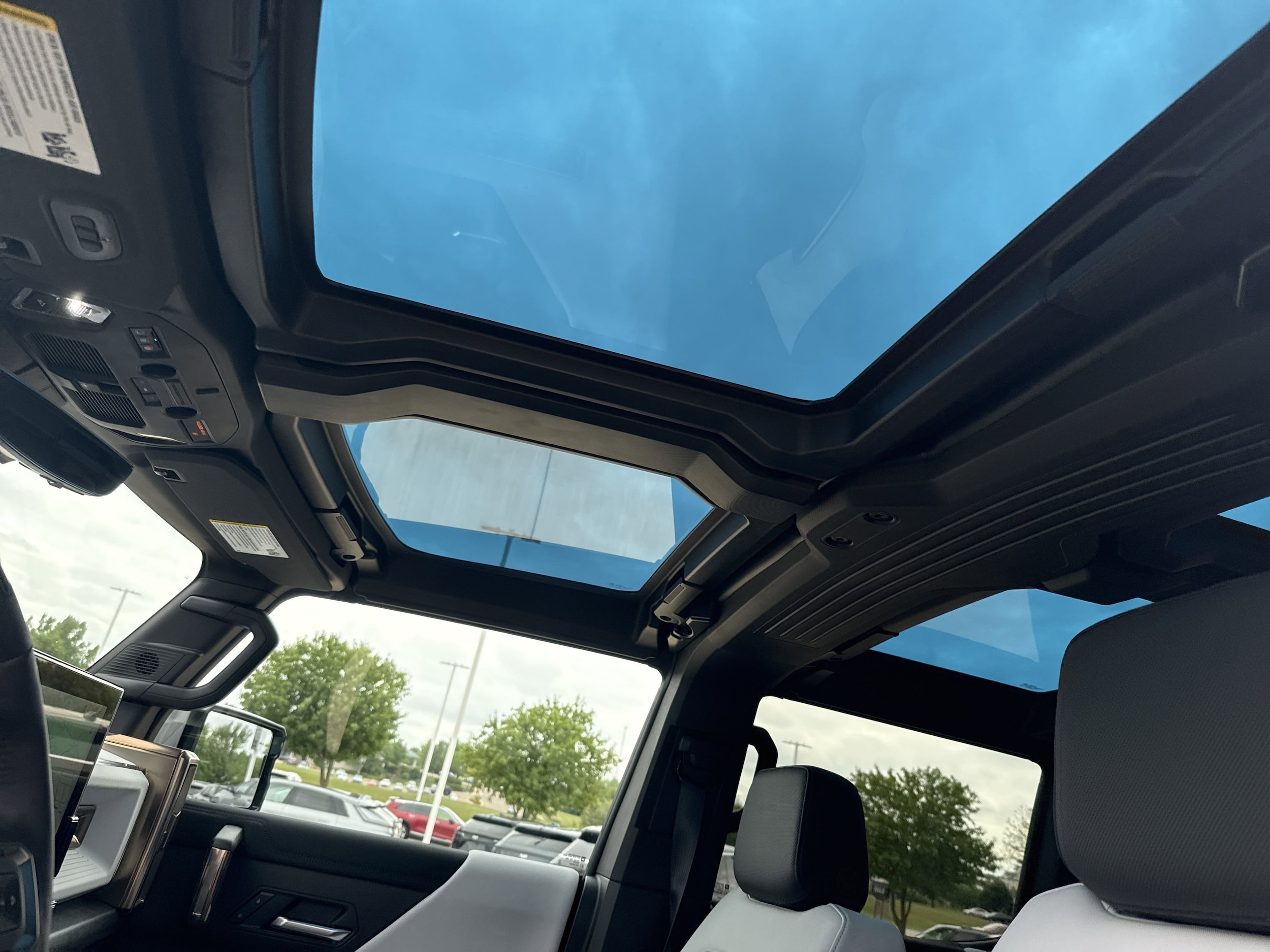 2025 GMC HUMMER EV 3X - Photo 14