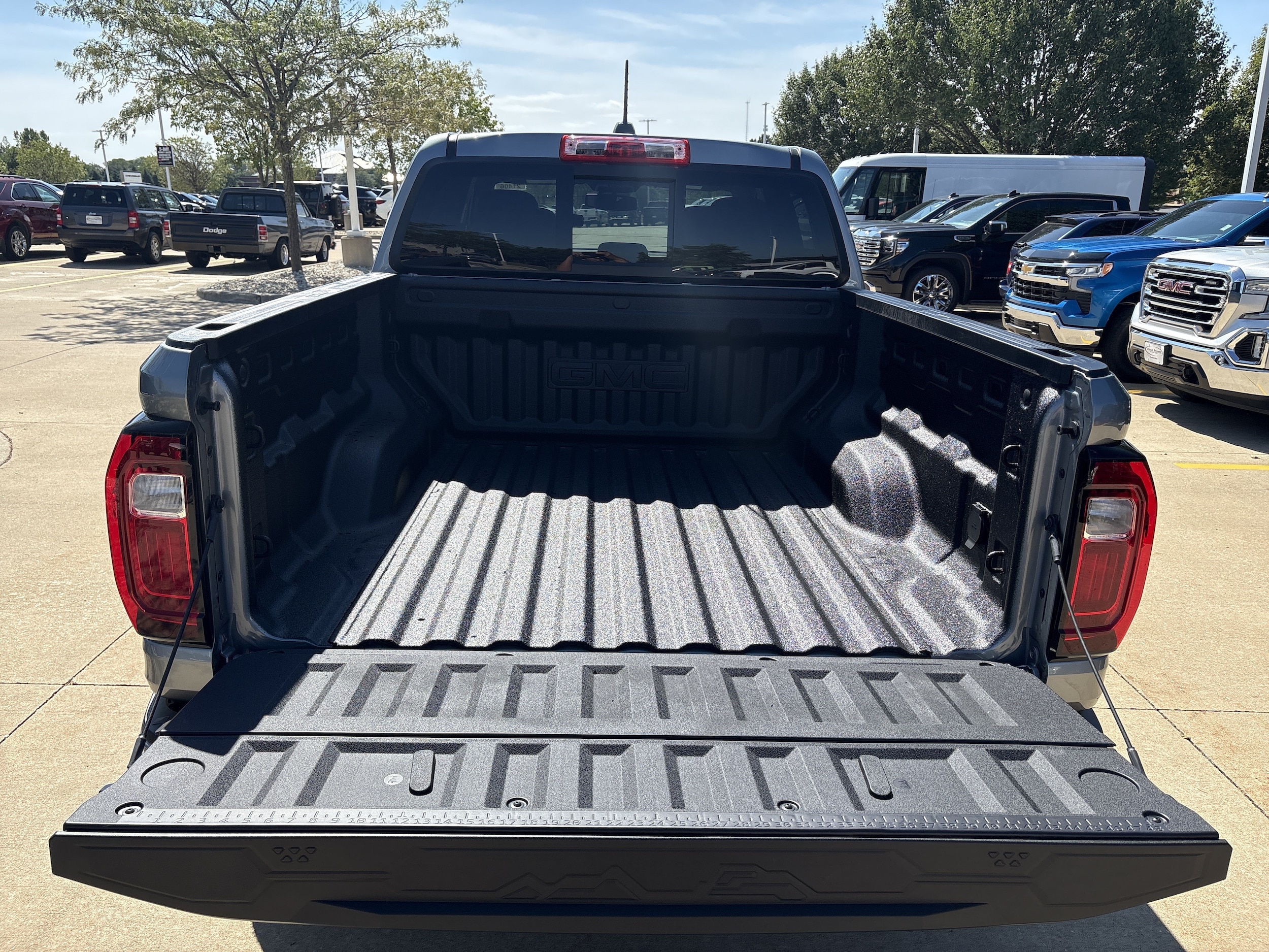 2026 GMC Canyon AT4 - Photo 12