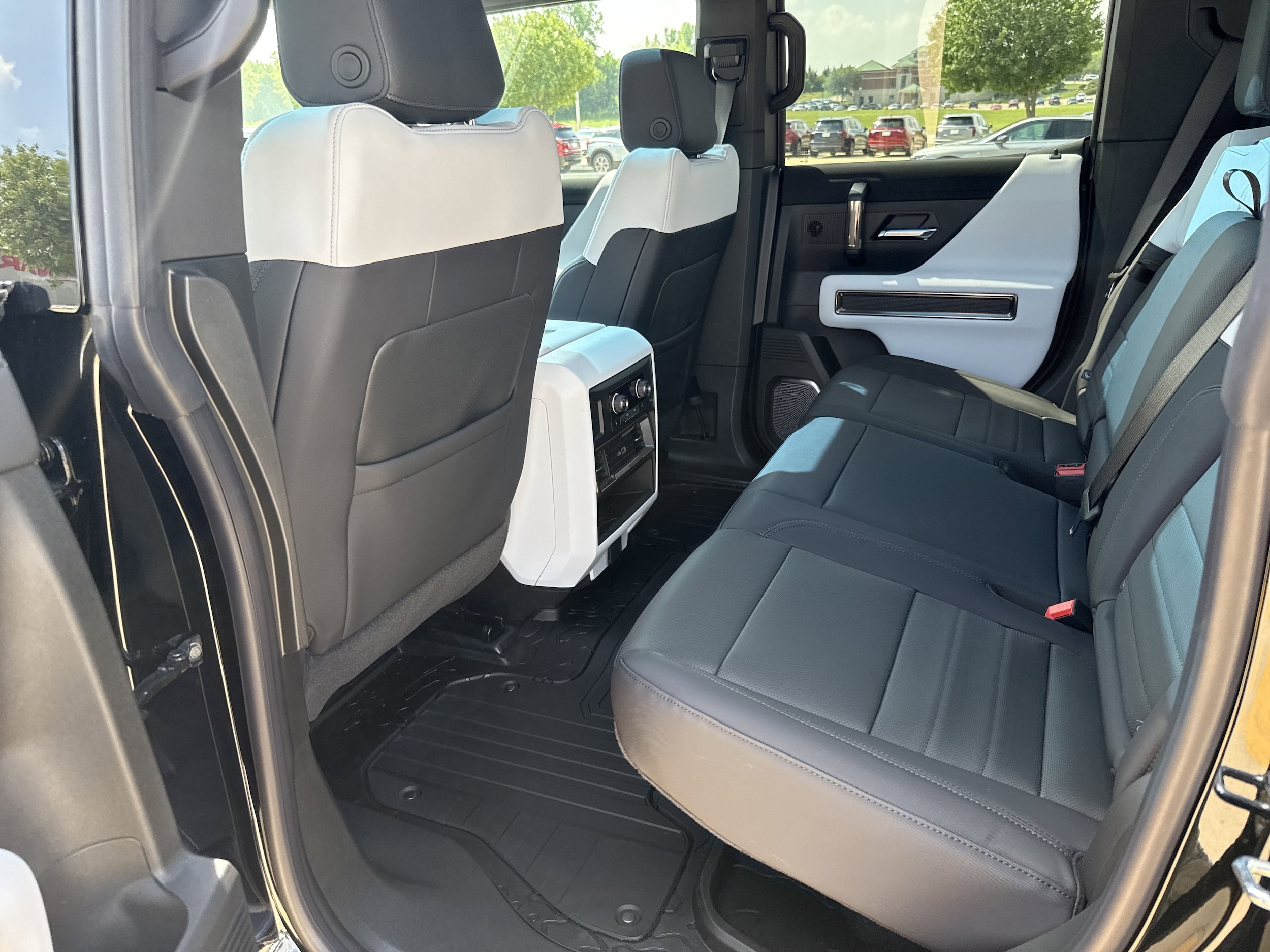 2025 GMC HUMMER EV 3X - Photo 10