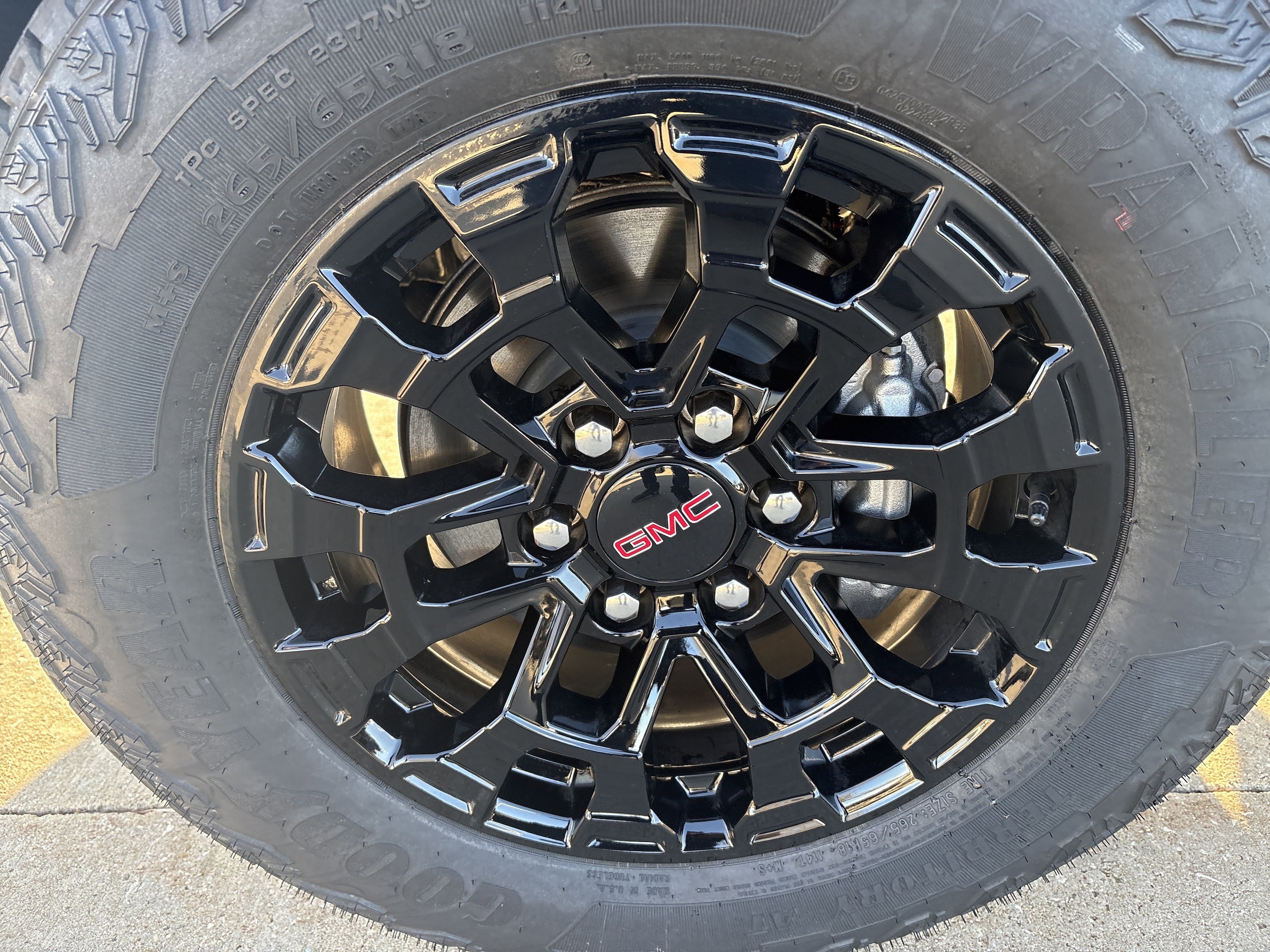 2026 GMC Canyon Elevation - Photo 9