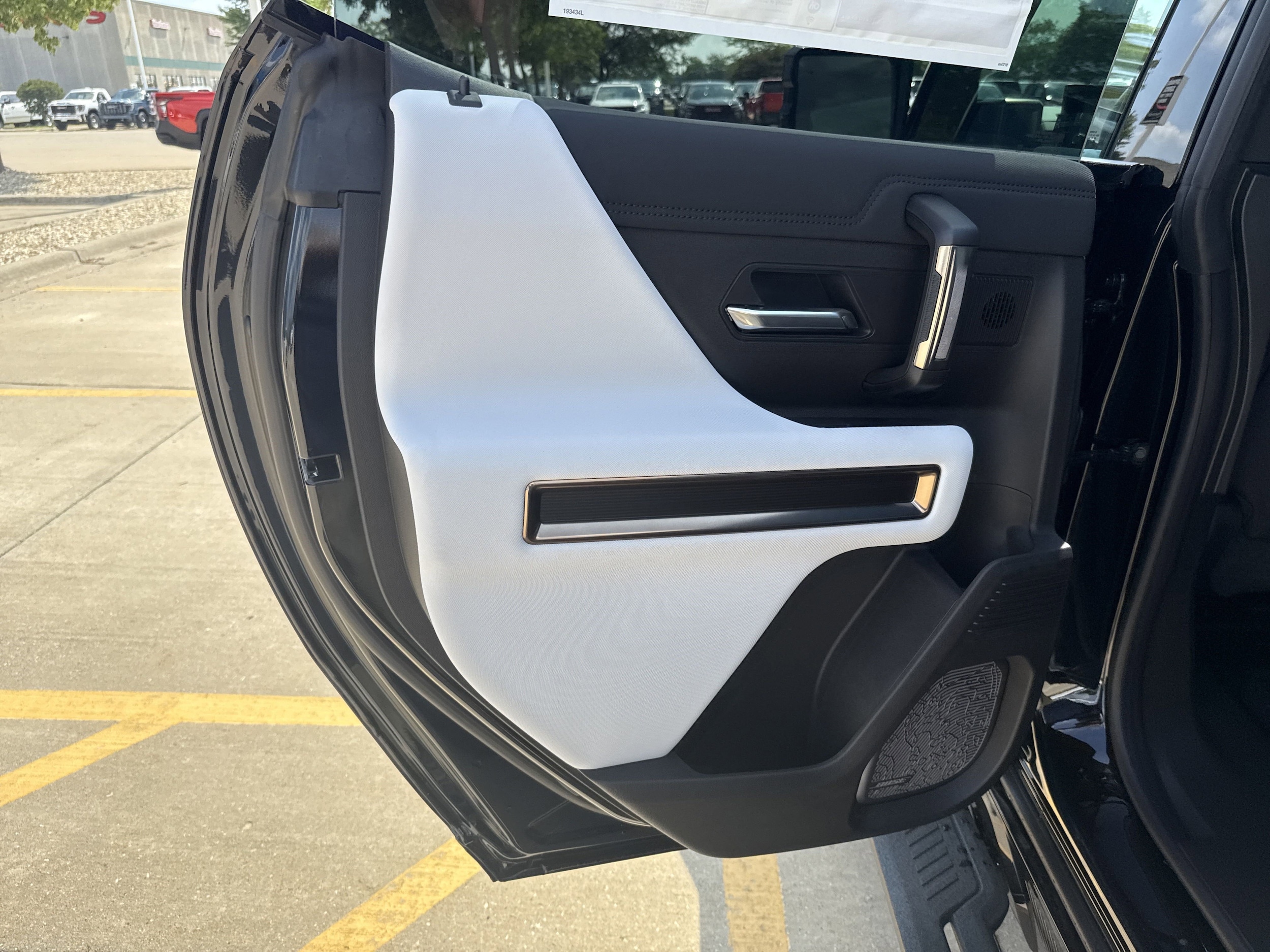 2025 GMC HUMMER EV 3X - Photo 9