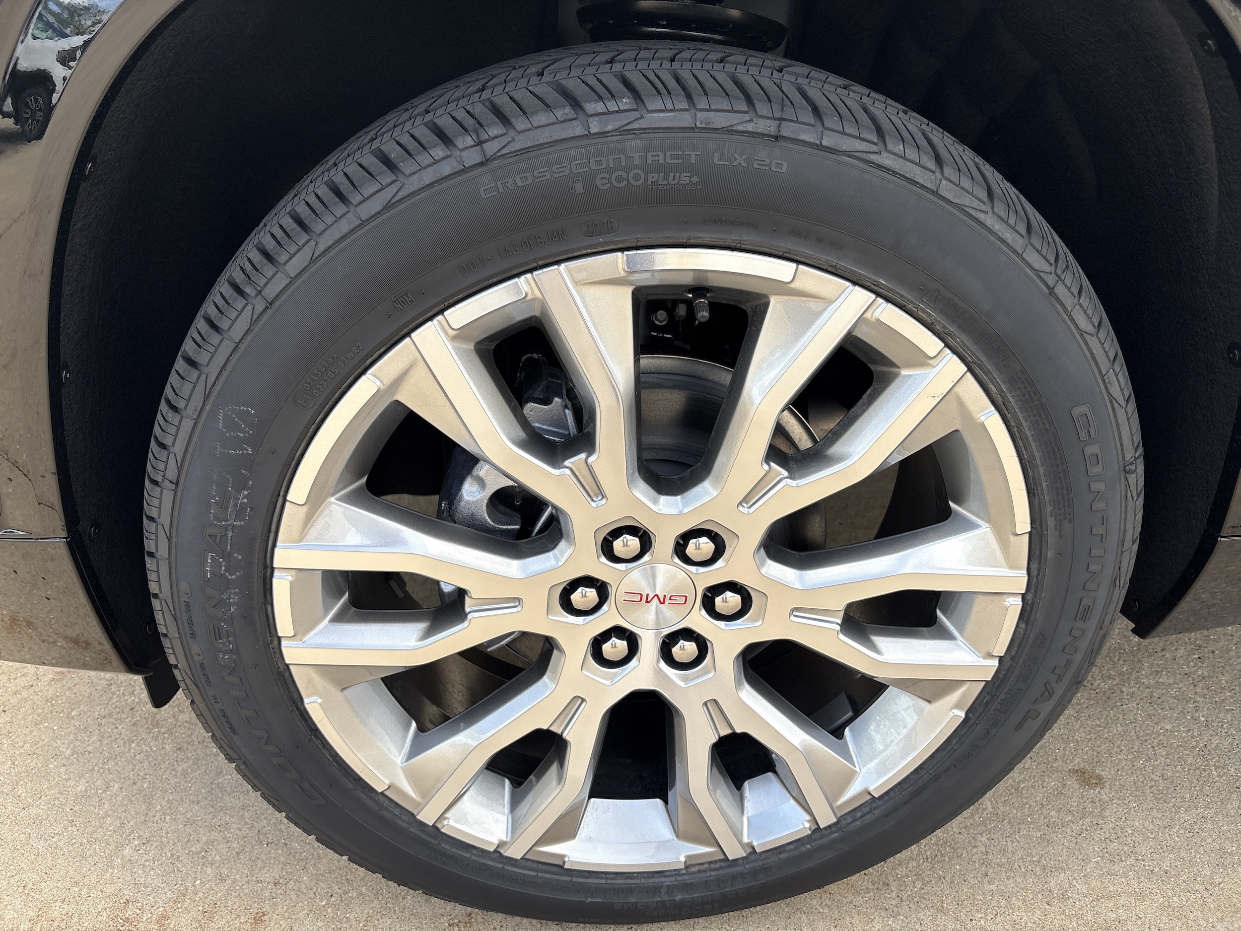 2026 GMC Acadia Denali - Photo 9