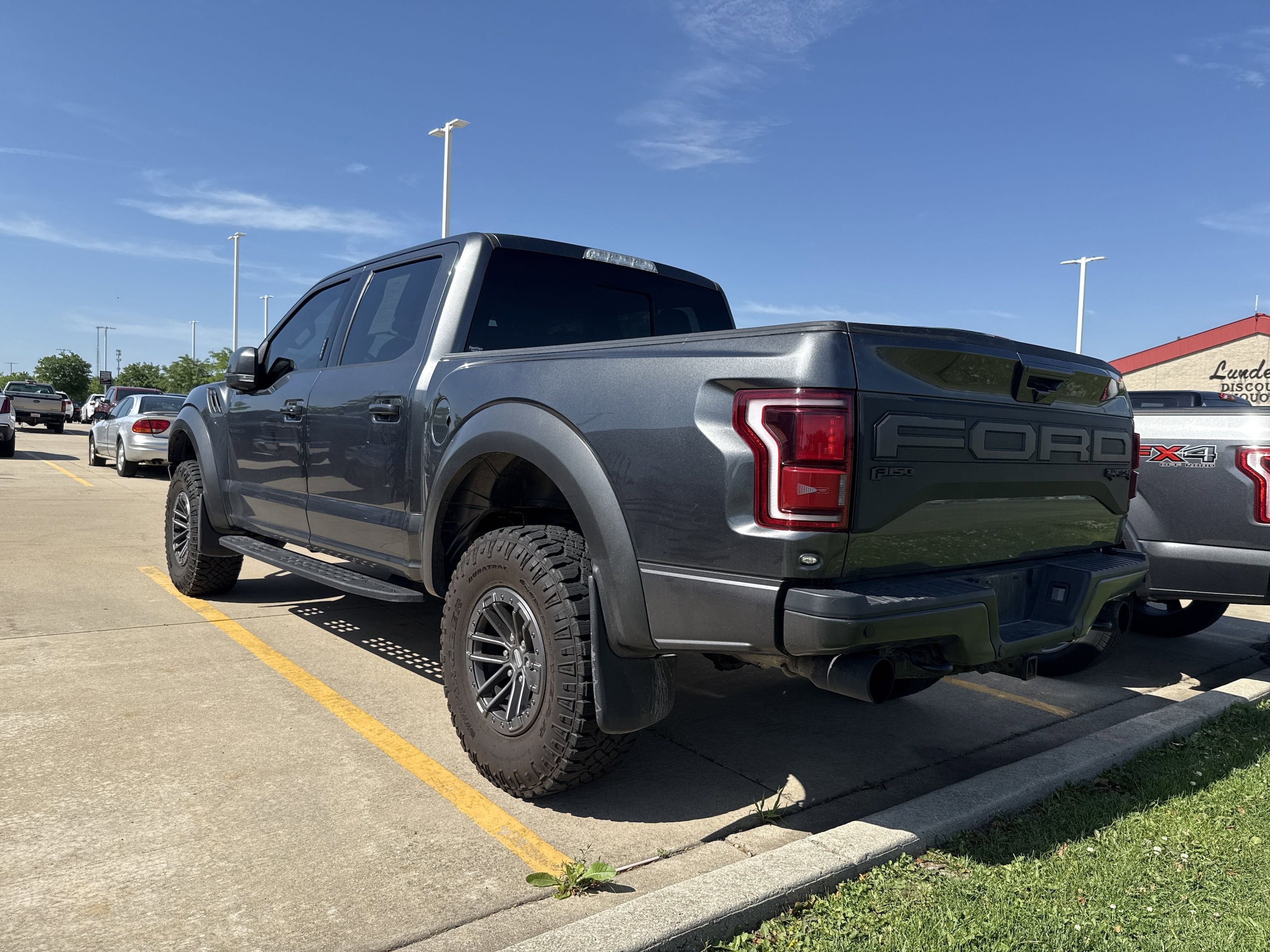 2020 Ford F-150 Raptor - Photo 9