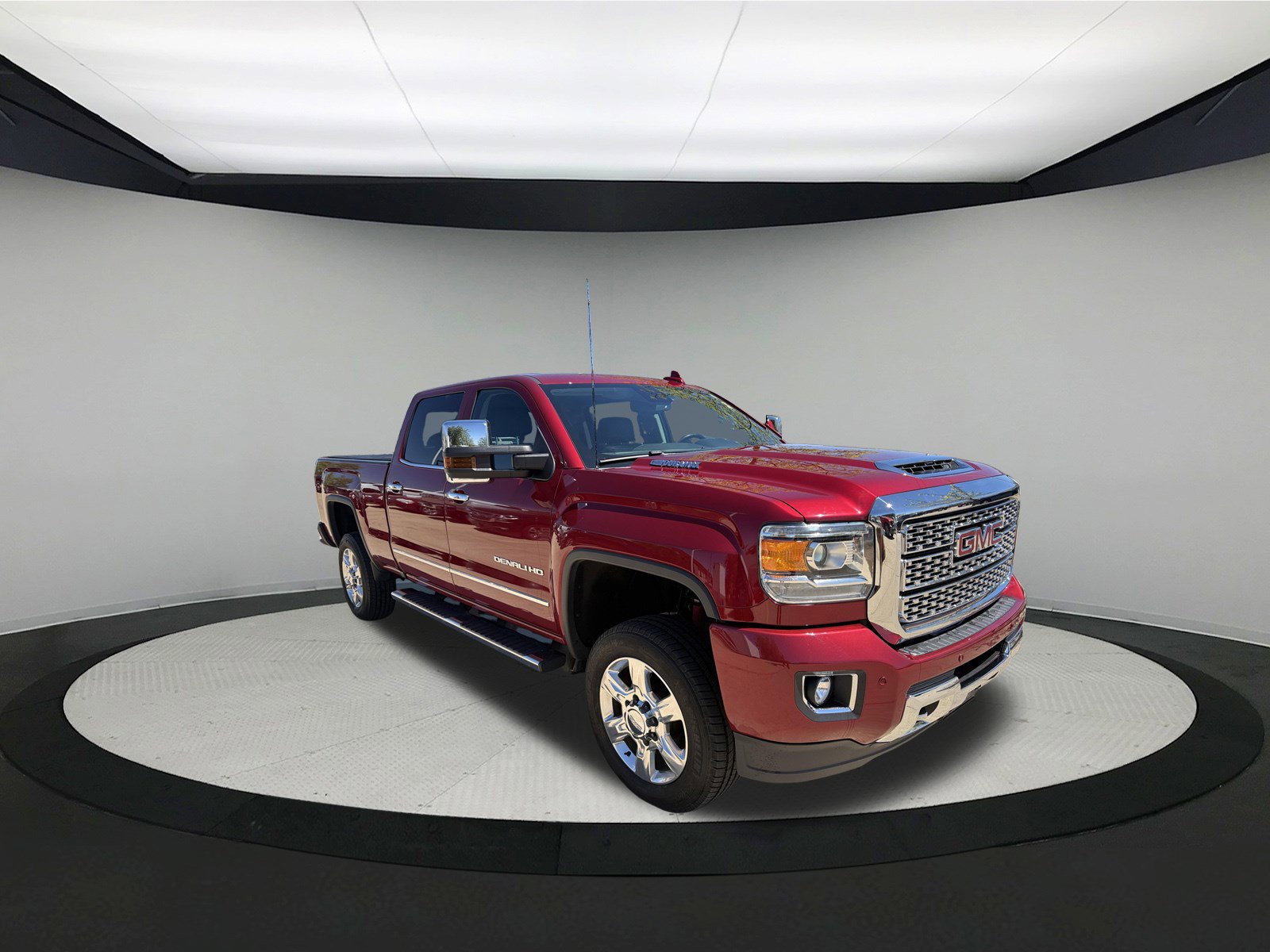 2019 GMC Sierra 4WD Crew Cab Standard Box Denali's photo