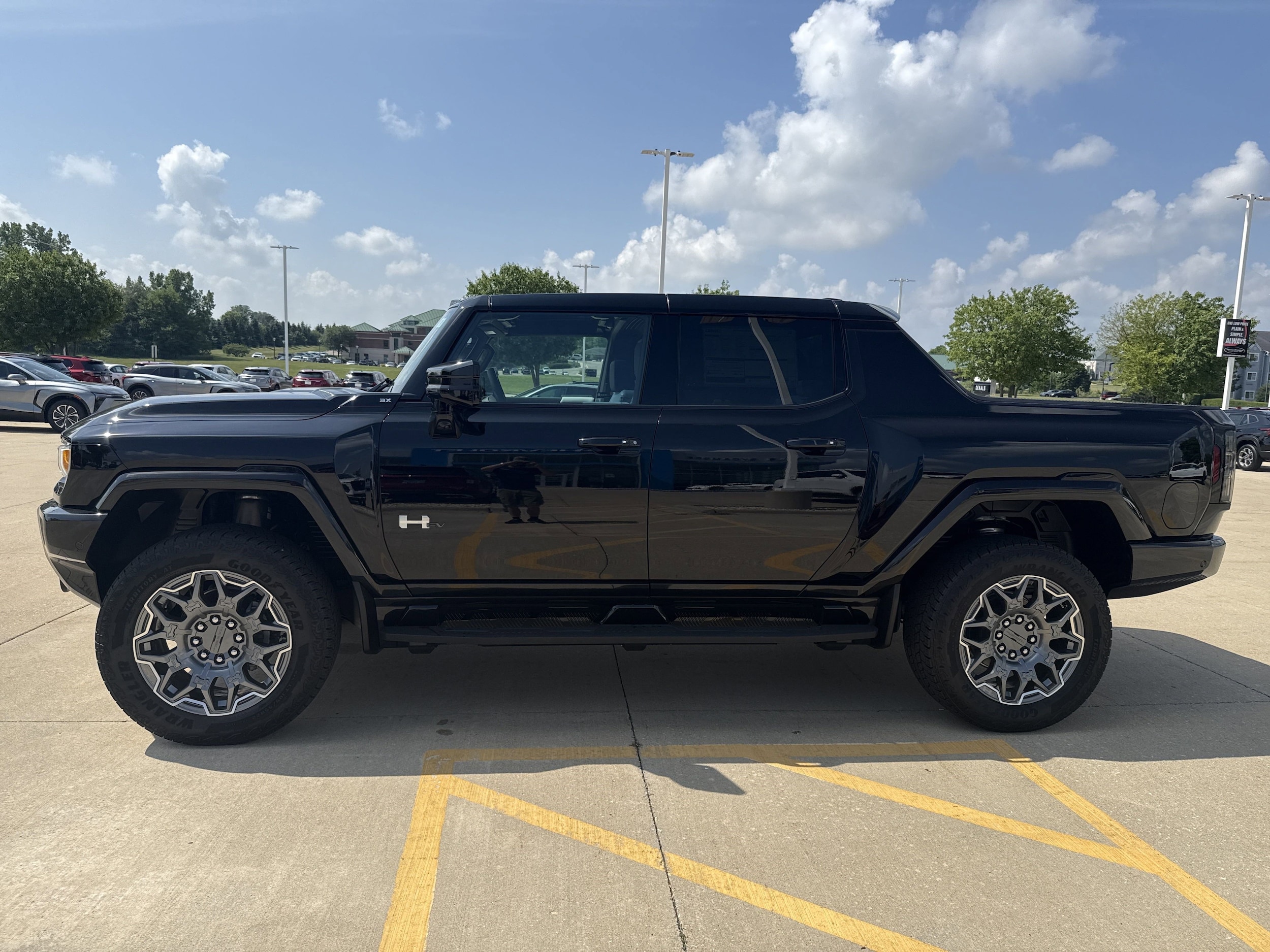 2025 GMC HUMMER EV 3X - Photo 8