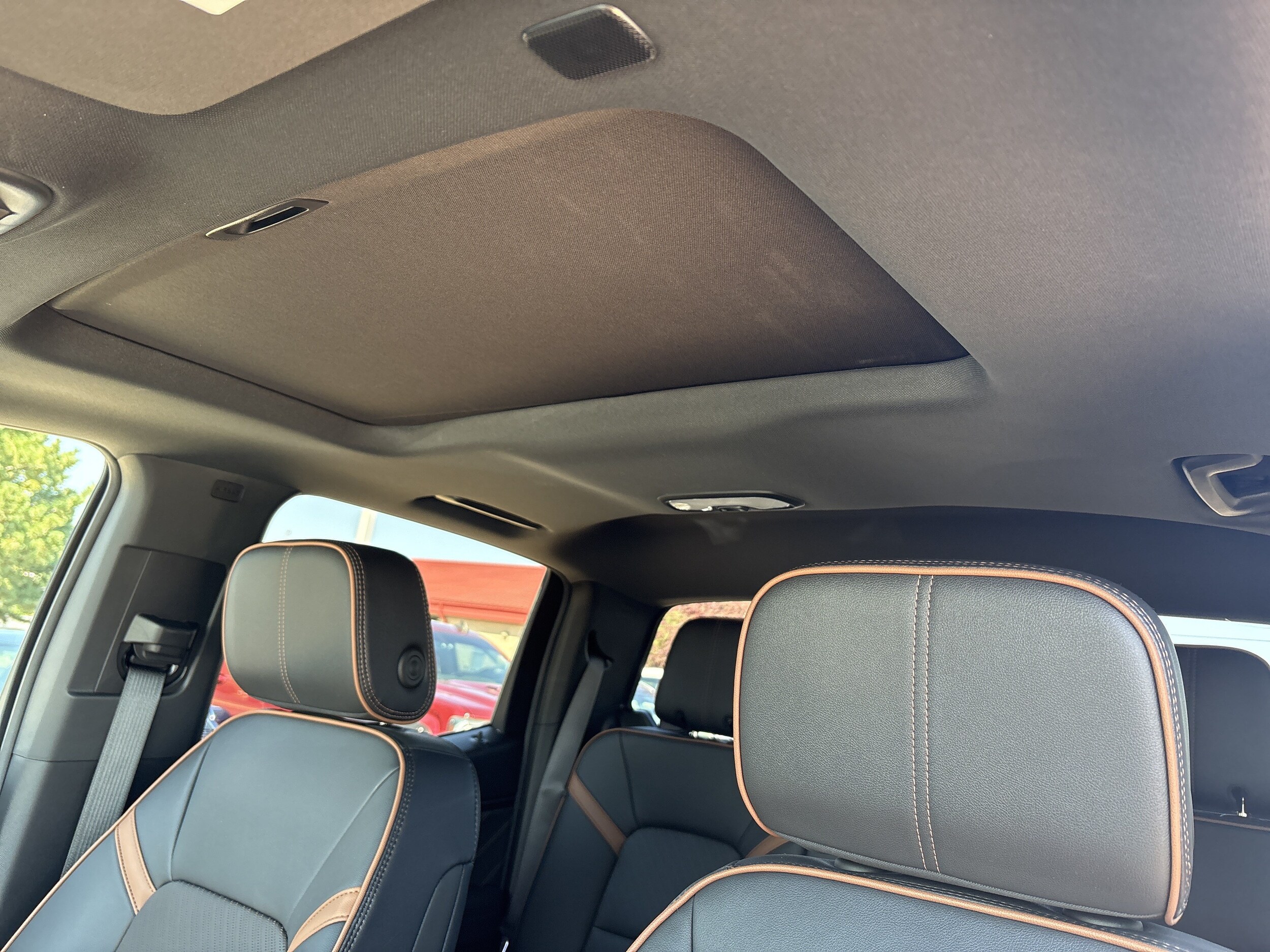 2026 GMC Canyon AT4 - Photo 16