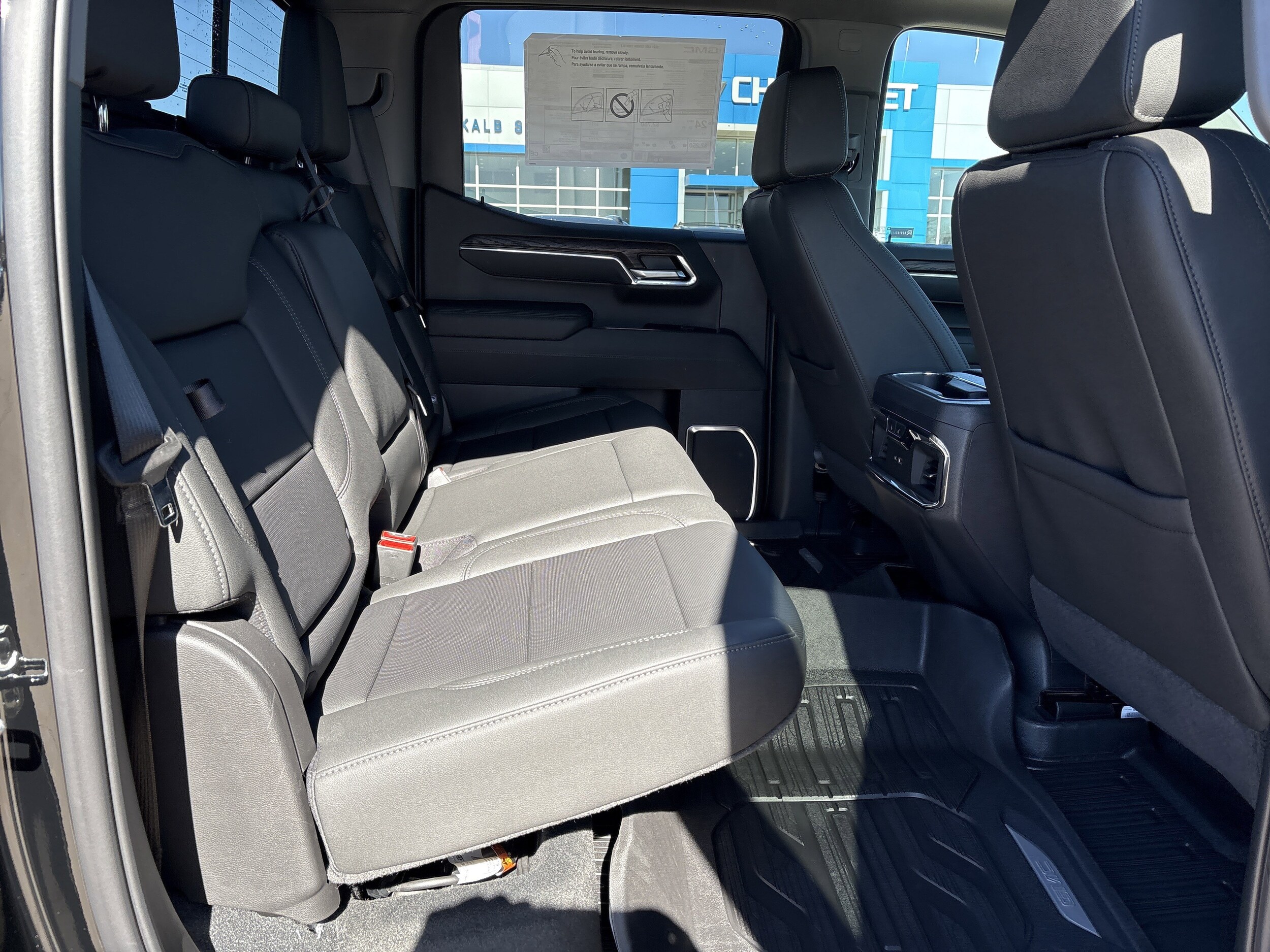 2026 GMC Sierra 1500 SLT - Photo 21
