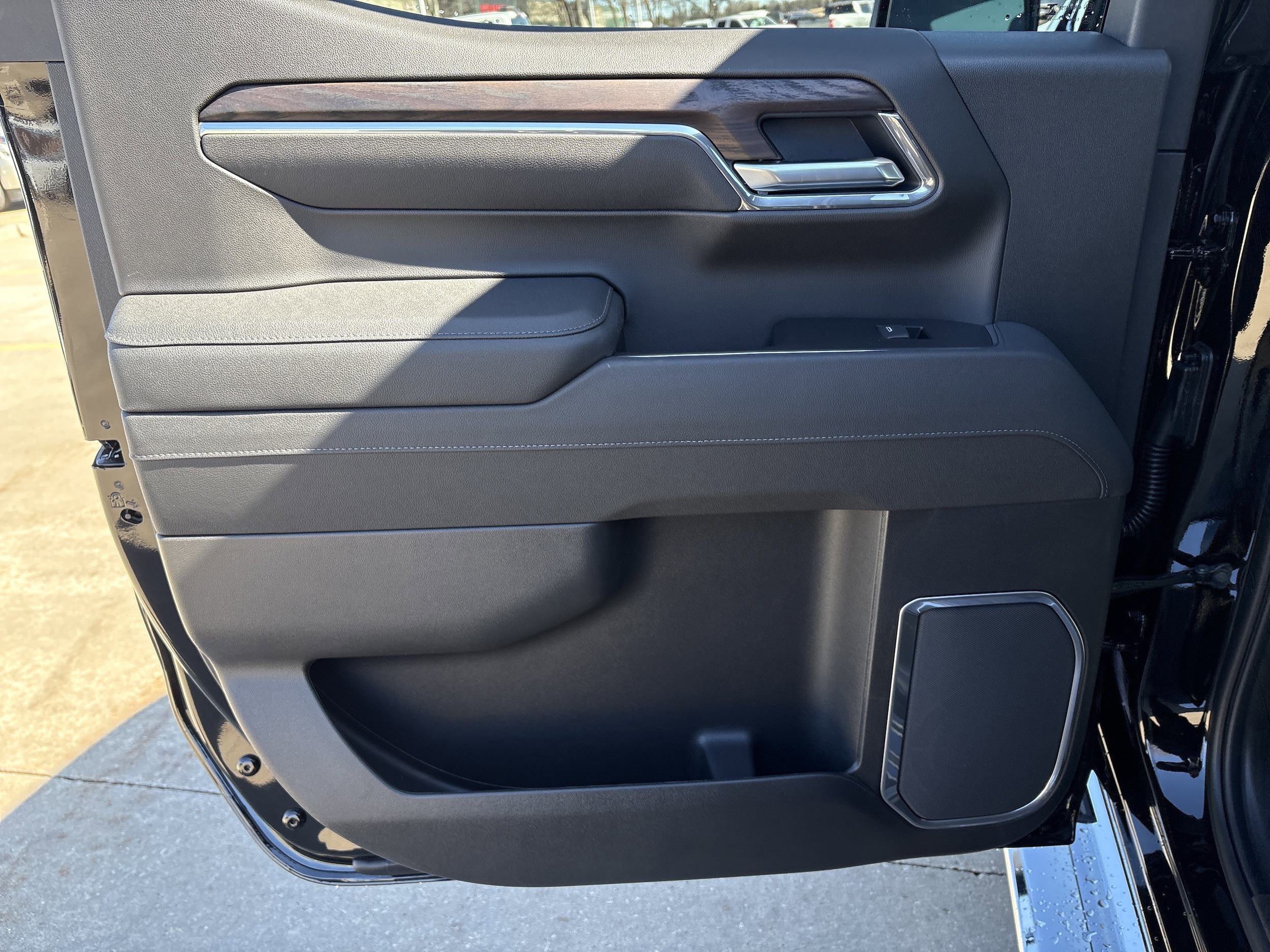 2026 GMC Sierra 1500 SLT - Photo 16