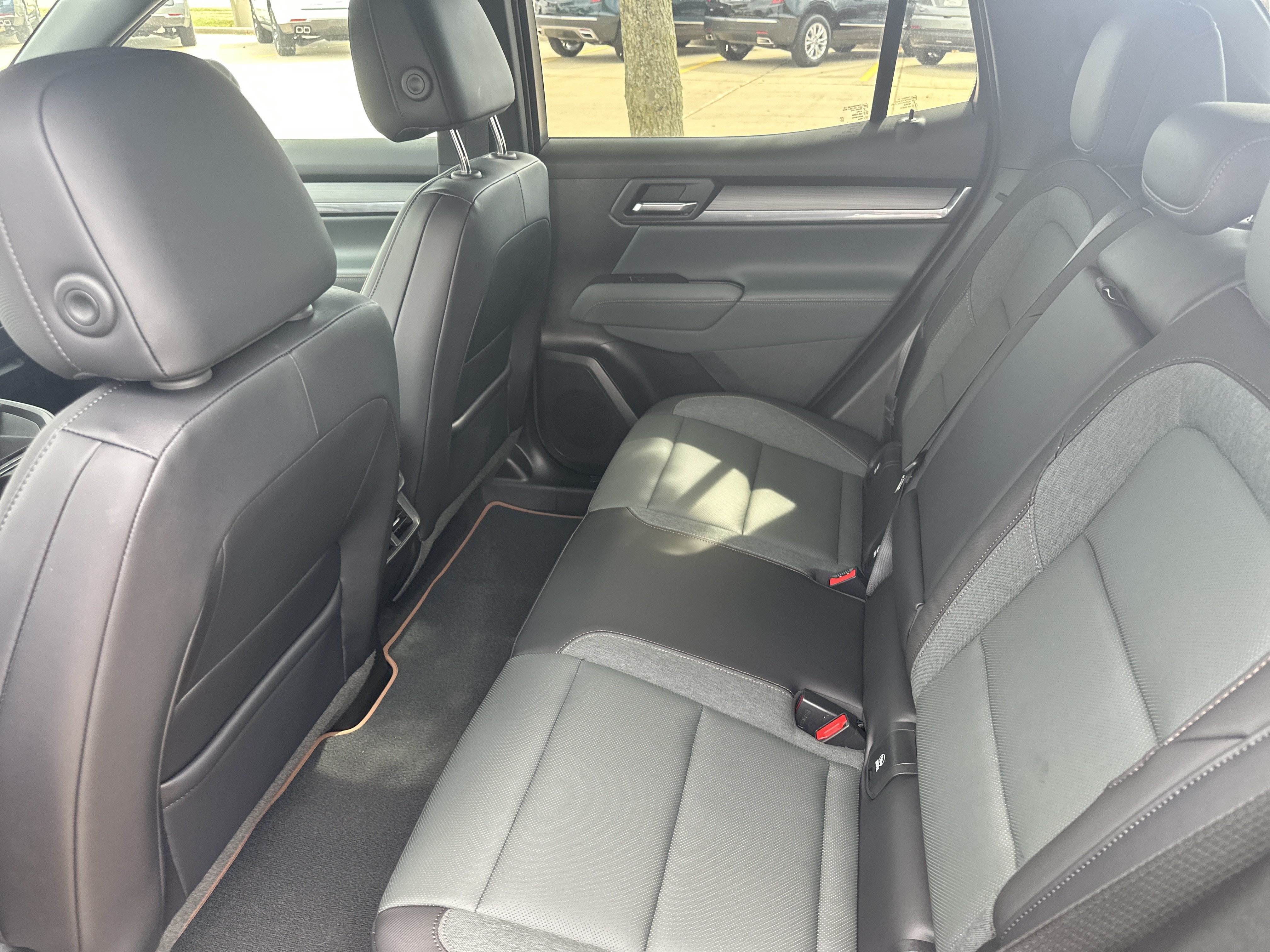 2026 GMC Terrain AT4 - Photo 10