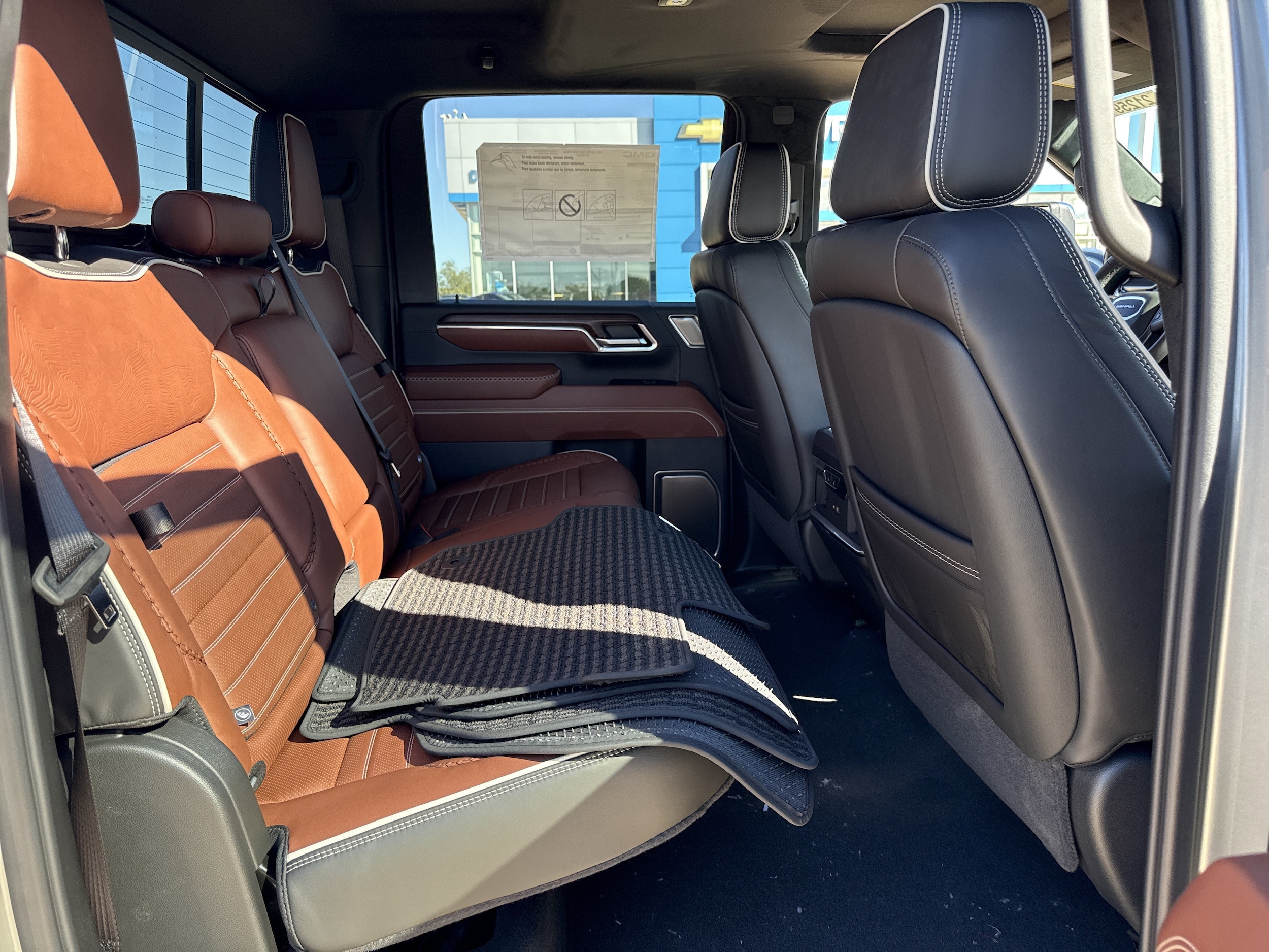 2026 GMC Sierra 2500HD Denali Ultimate - Photo 8