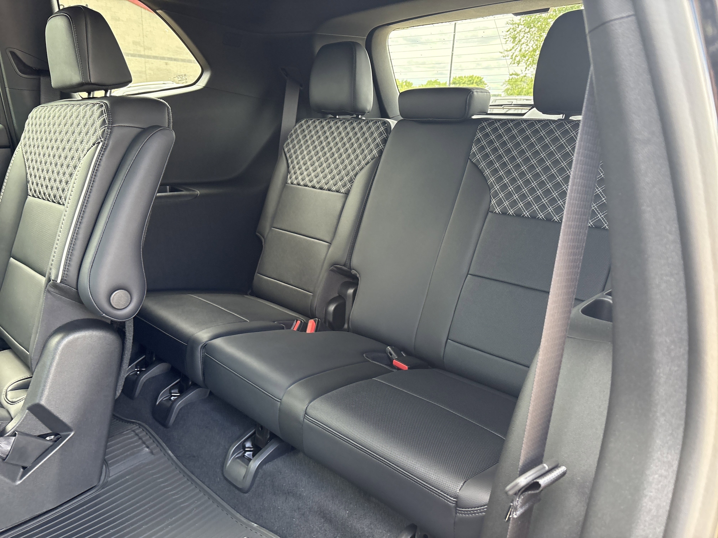 2026 GMC Acadia Denali - Photo 14