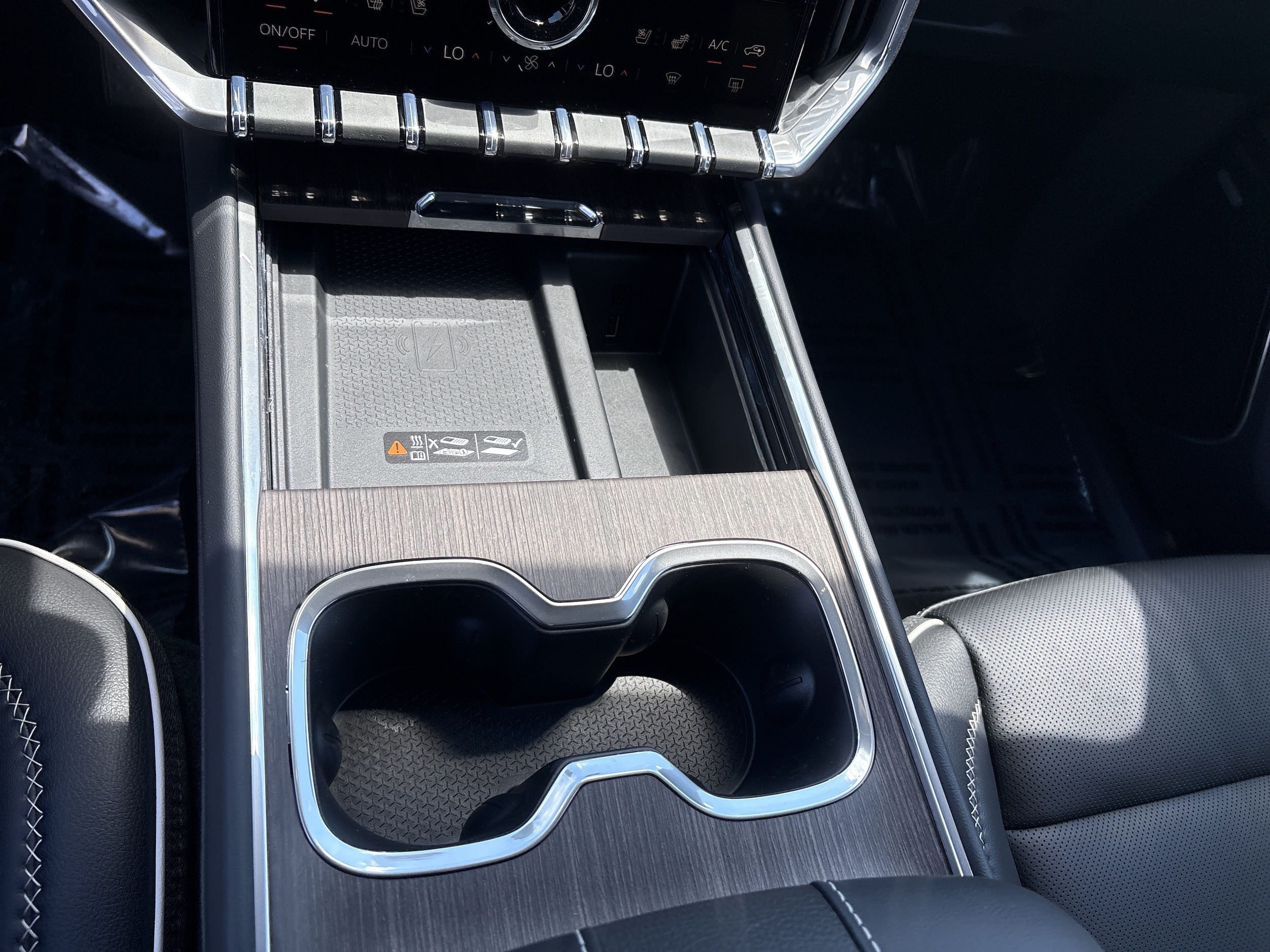 2026 GMC Acadia Denali - Photo 25