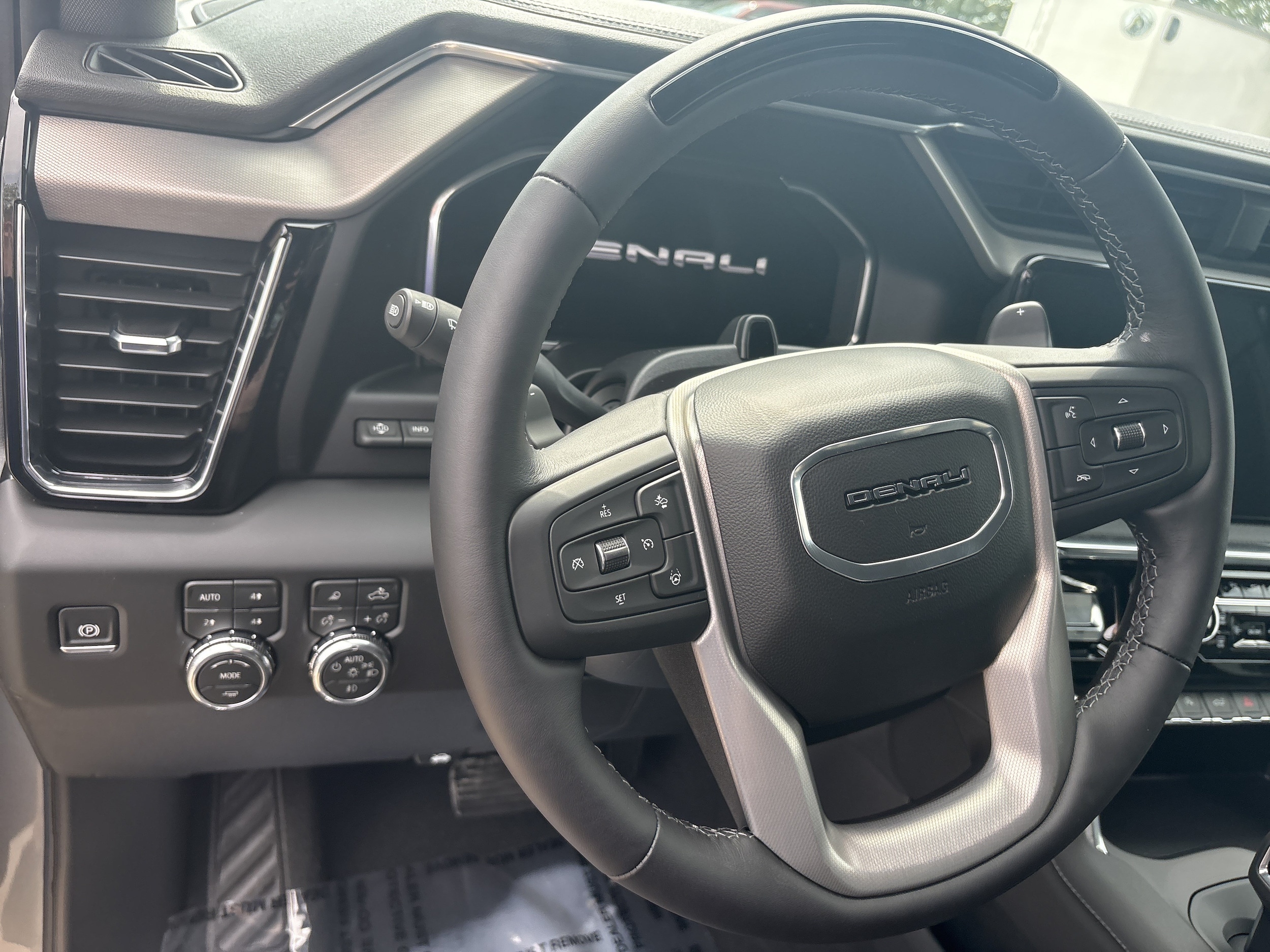 2026 GMC Sierra 1500 Denali - Photo 10