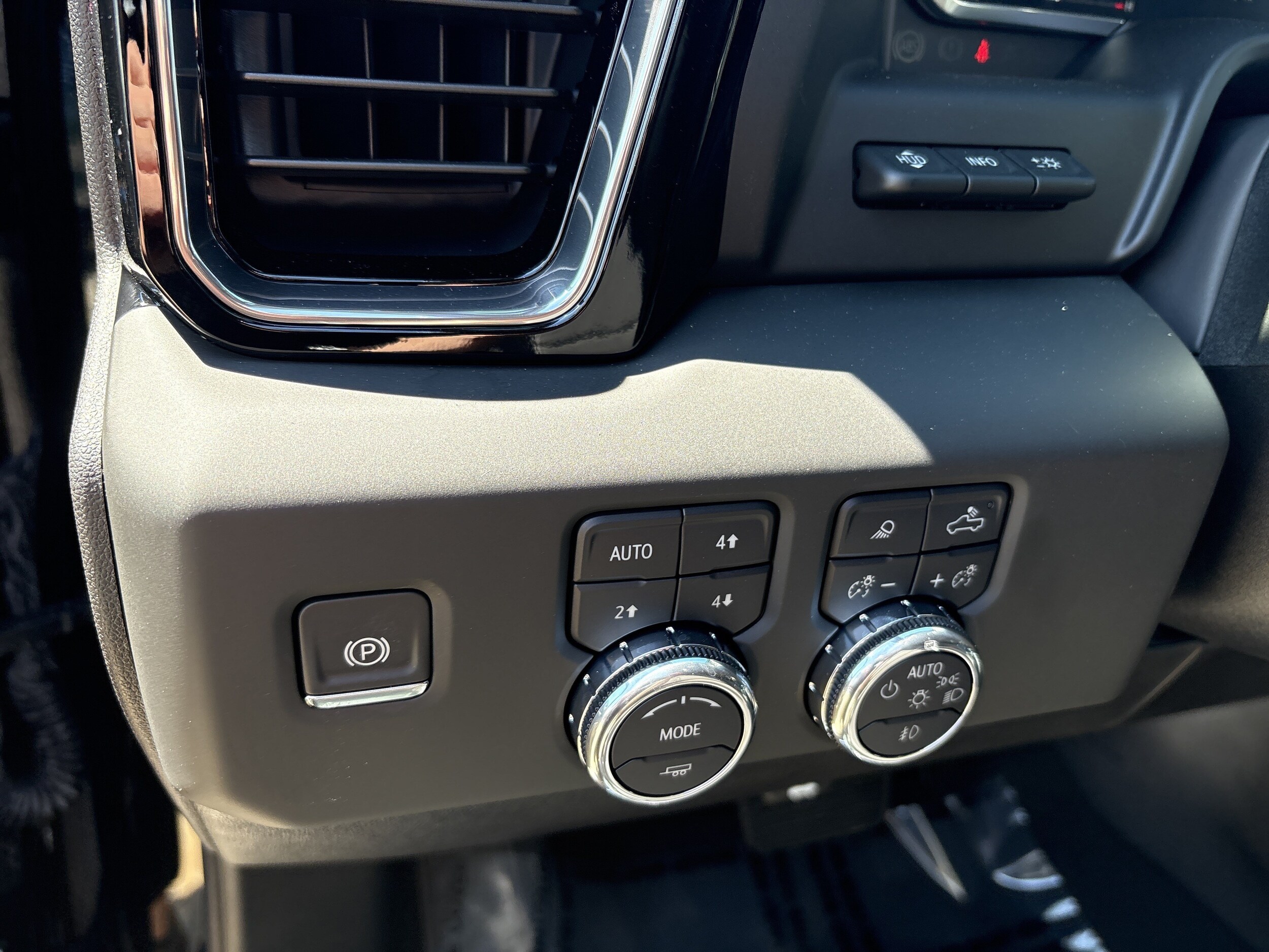 2026 GMC Sierra 1500 Denali - Photo 18