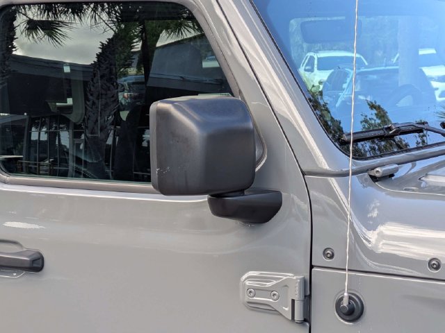 2022 Jeep Wrangler Unlimited Sahara 4XE - Photo 15