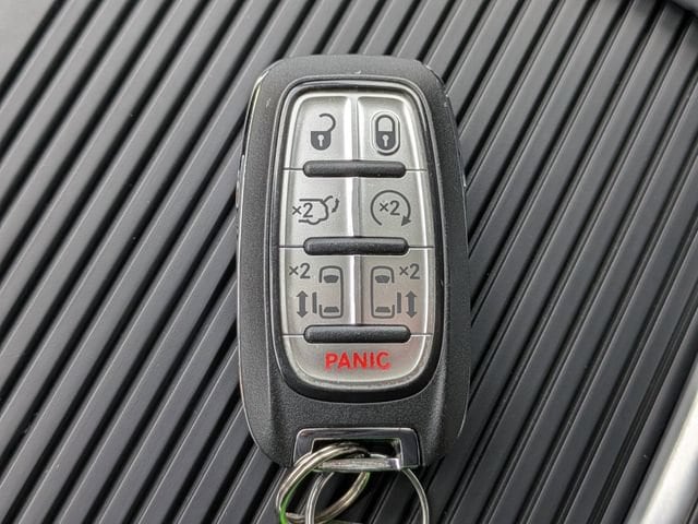 2024 Chrysler Pacifica Touring L - Photo 36
