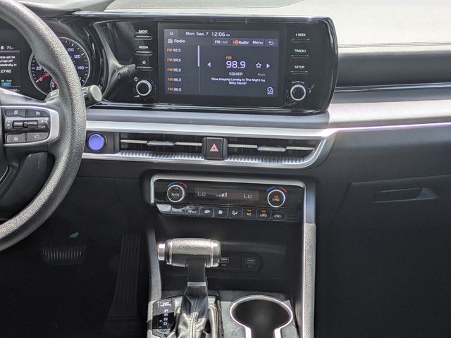 2023 Kia K5 LXS - Photo 16