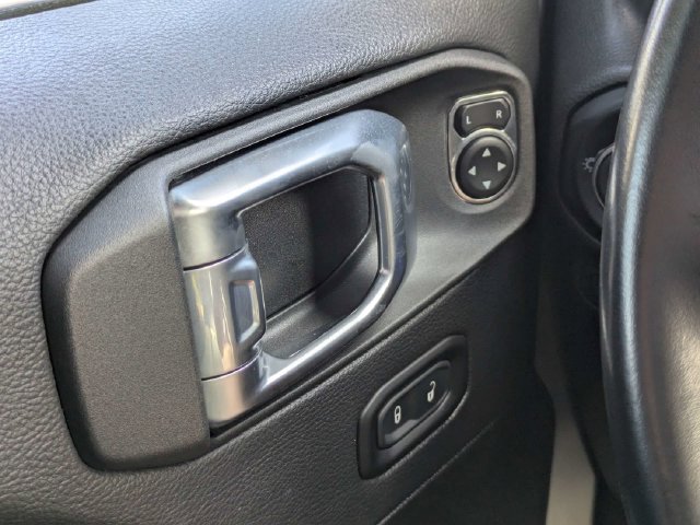 2022 Jeep Wrangler Unlimited Sahara 4XE - Photo 29
