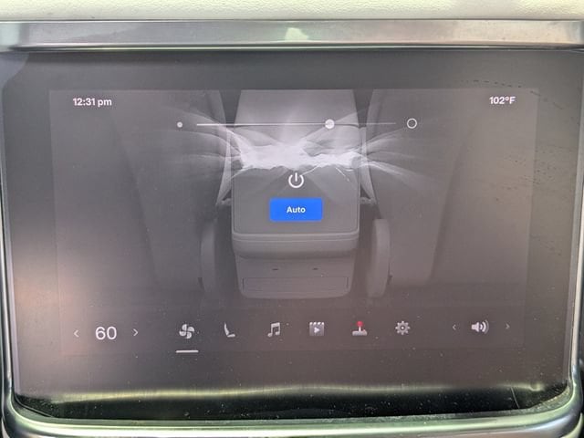 2022 Tesla Model X Plaid - Photo 17