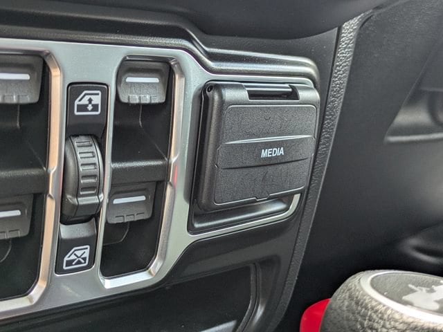2021 Jeep Wrangler Unlimited Sahara - Photo 26